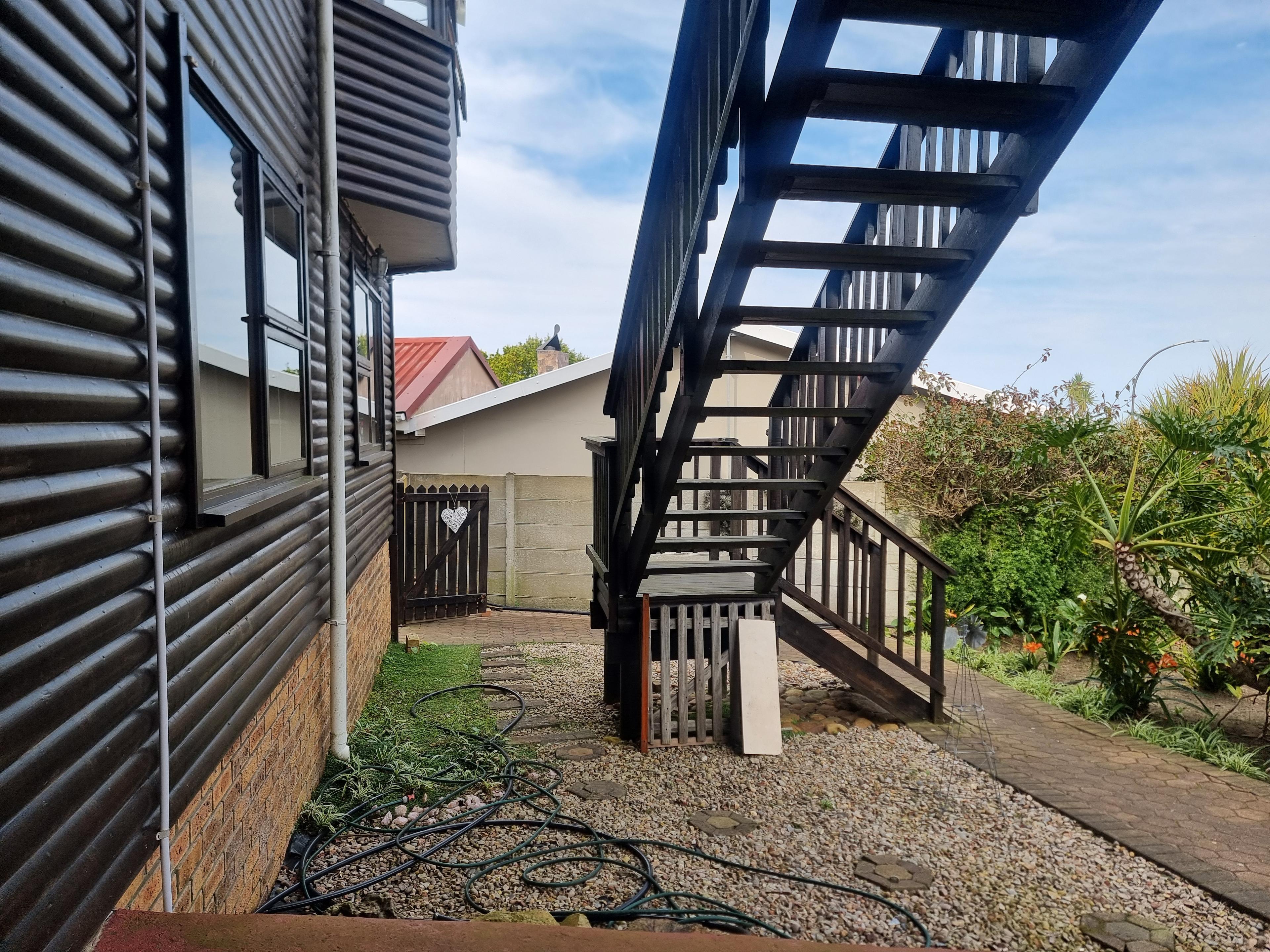 Image 4 of 6