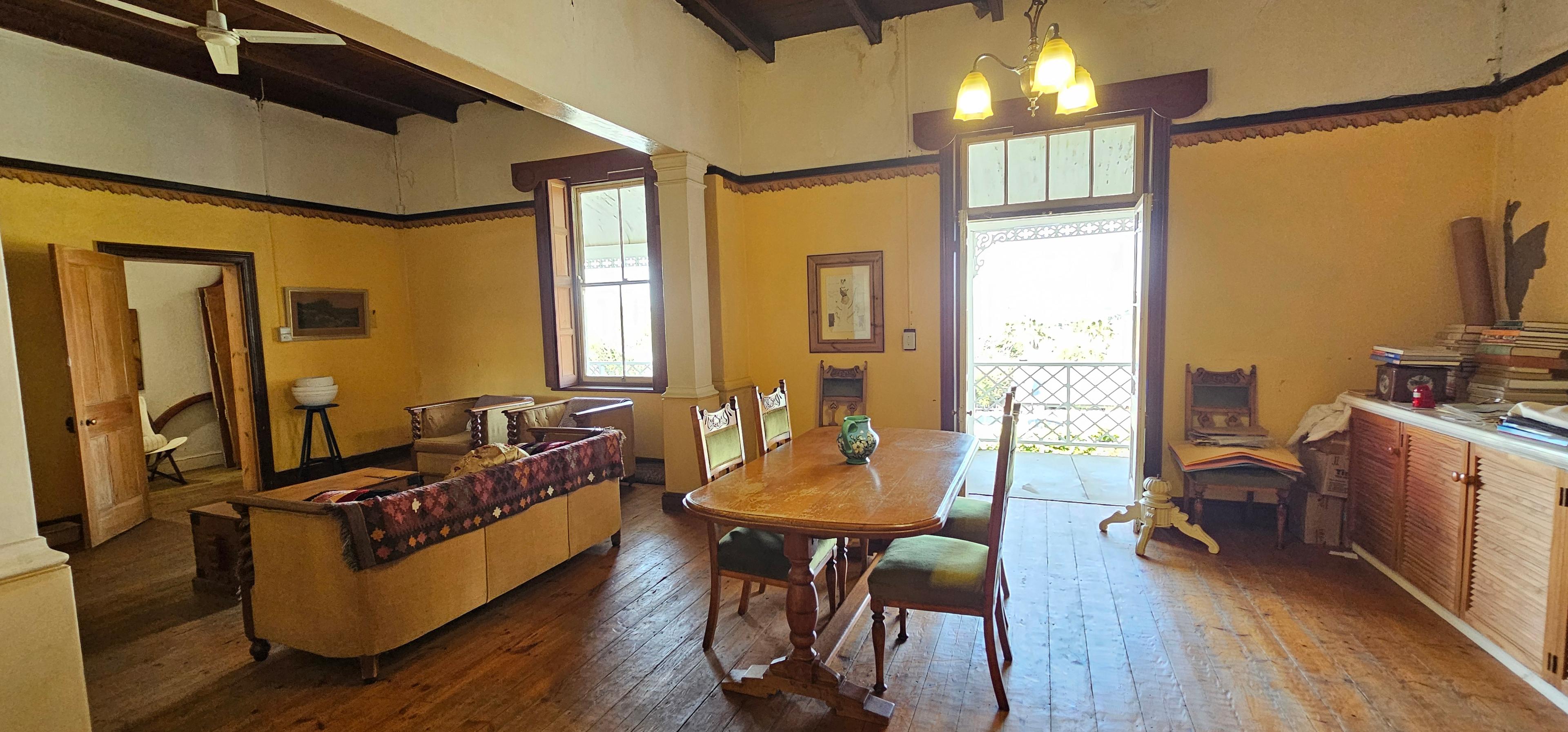 Image 3 of 6