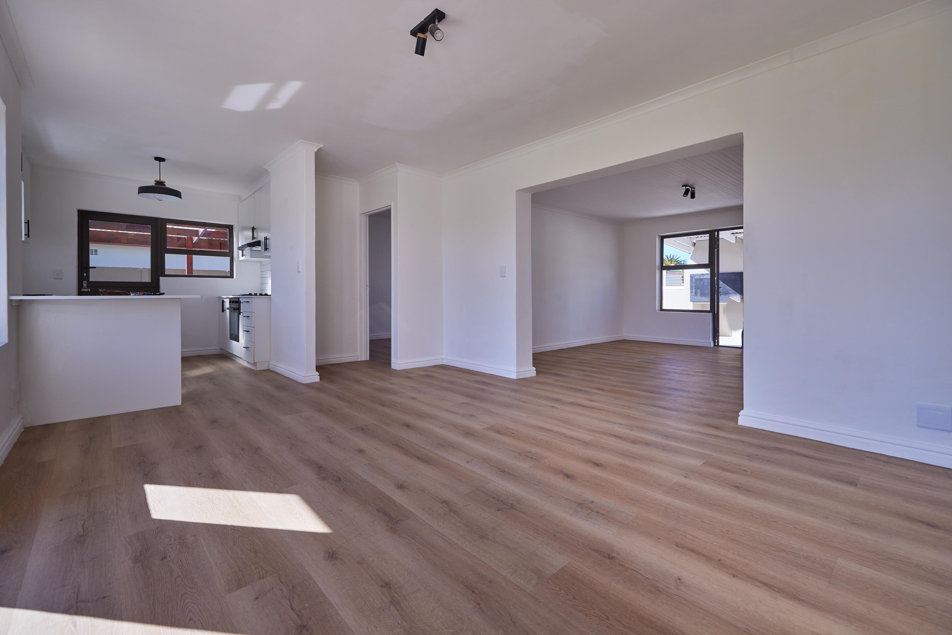 Image 4 of 6