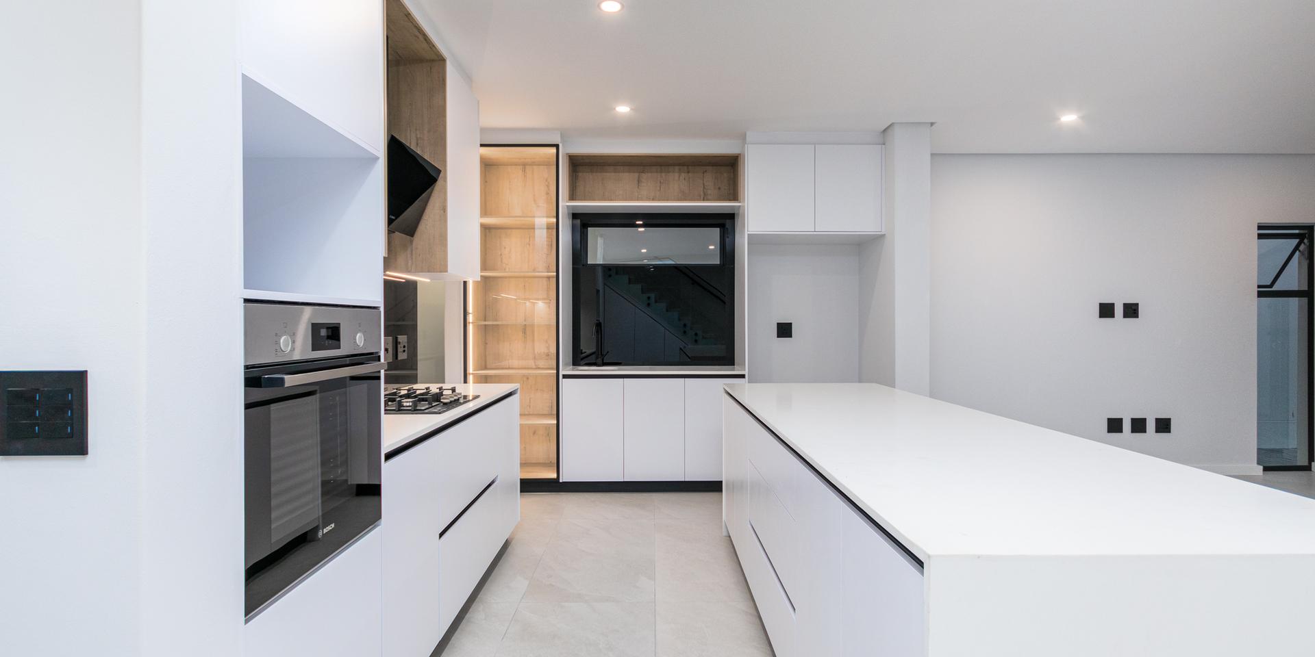 Image 3 of 6