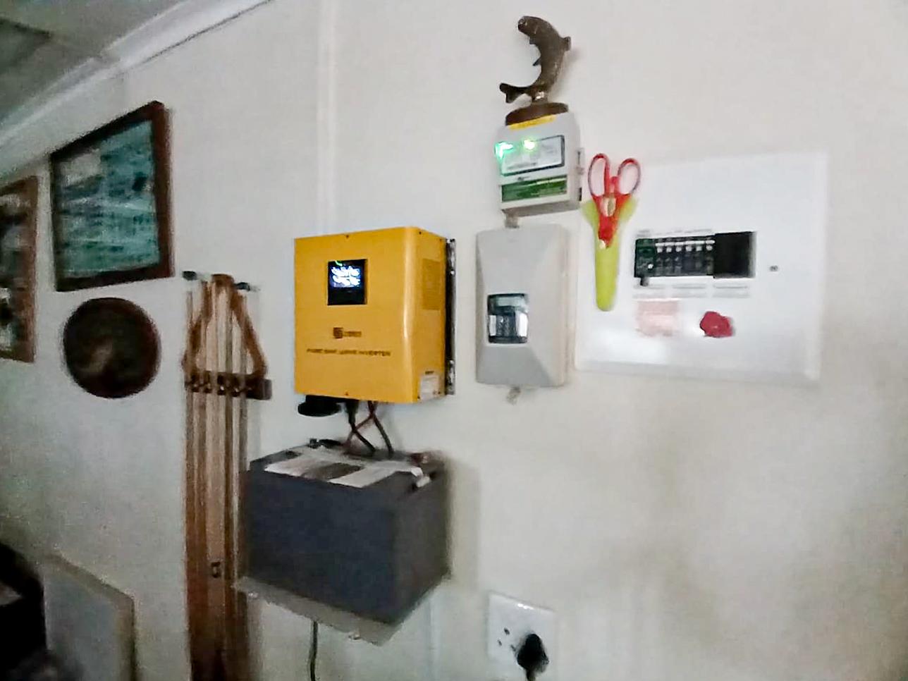 Image 1 of 6