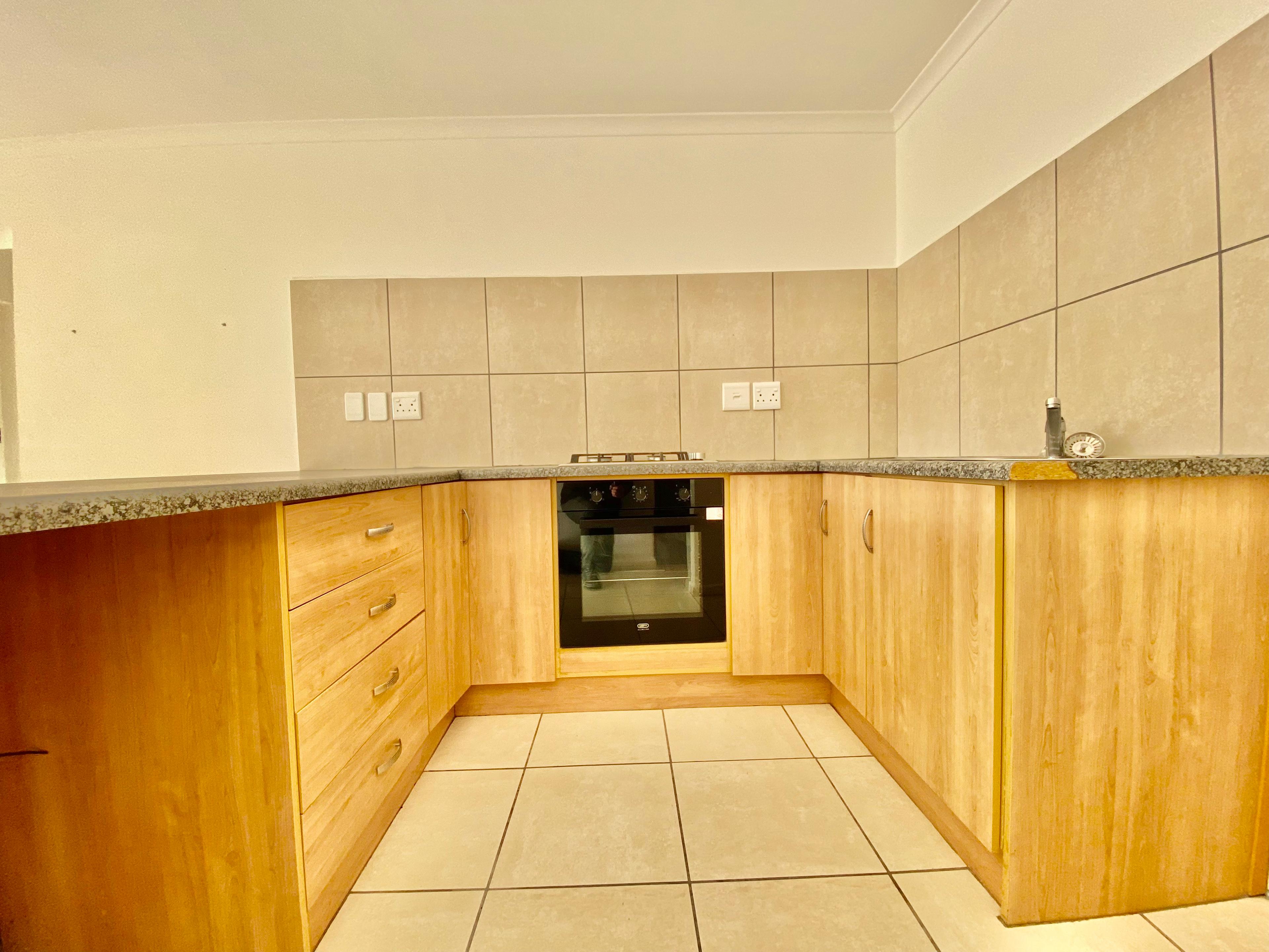 Image 5 of 6