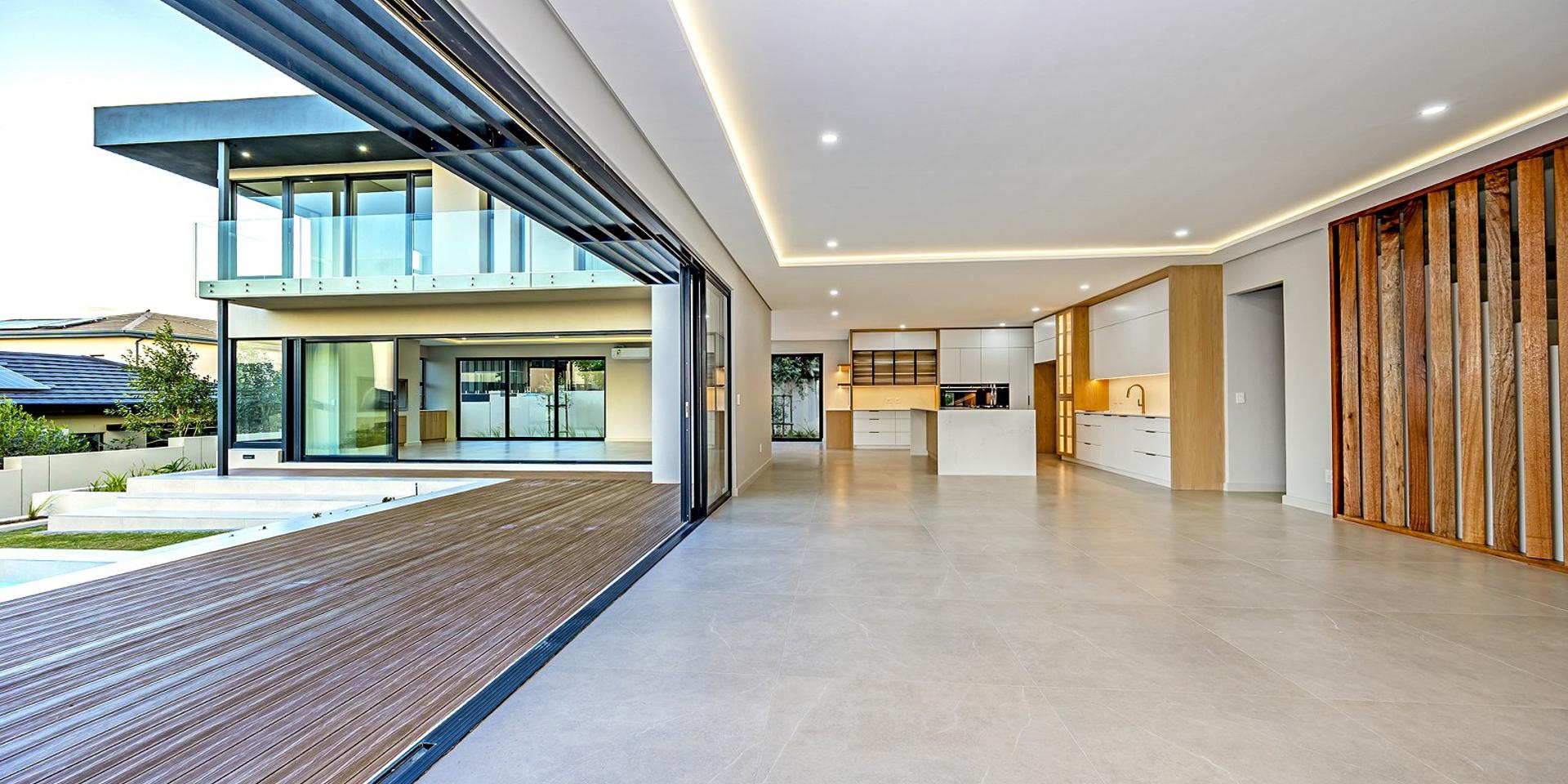 Image 2 of 6