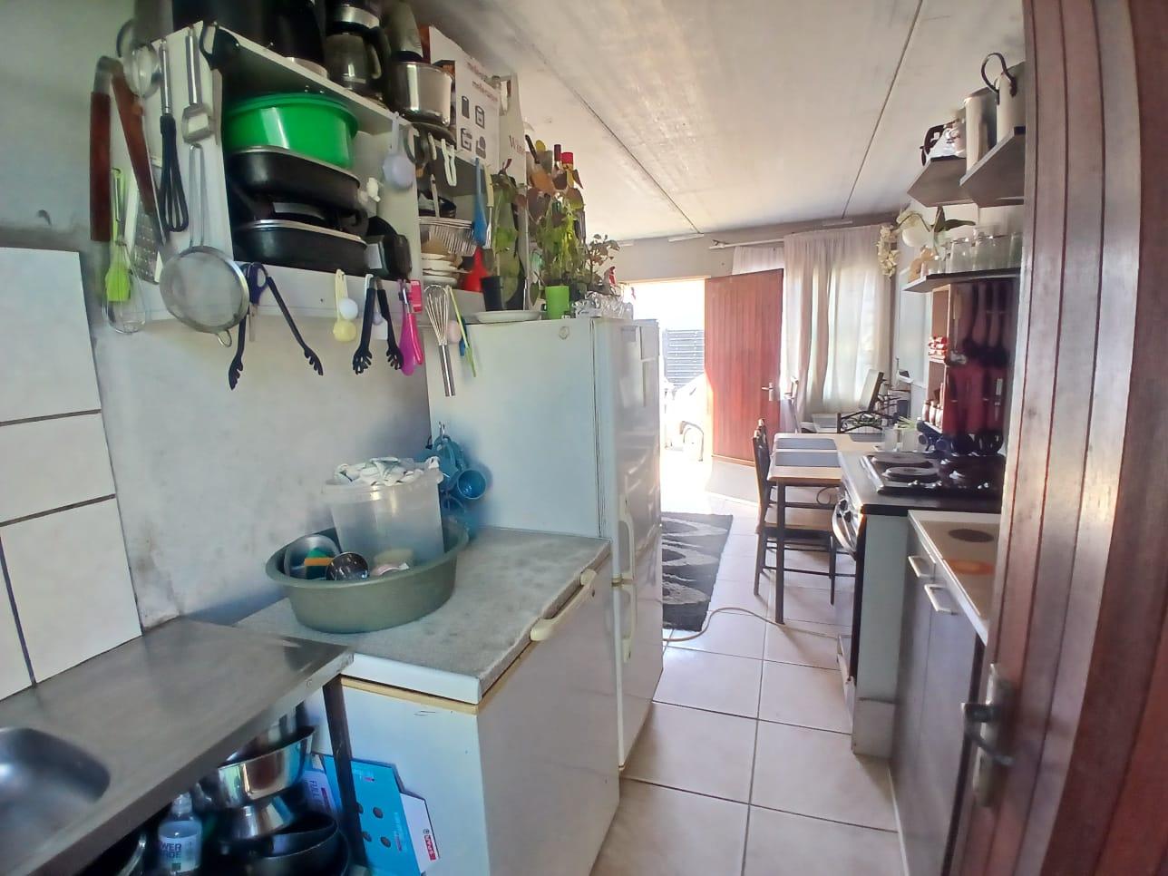 Image 2 of 6