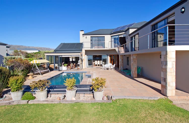 Main property image
