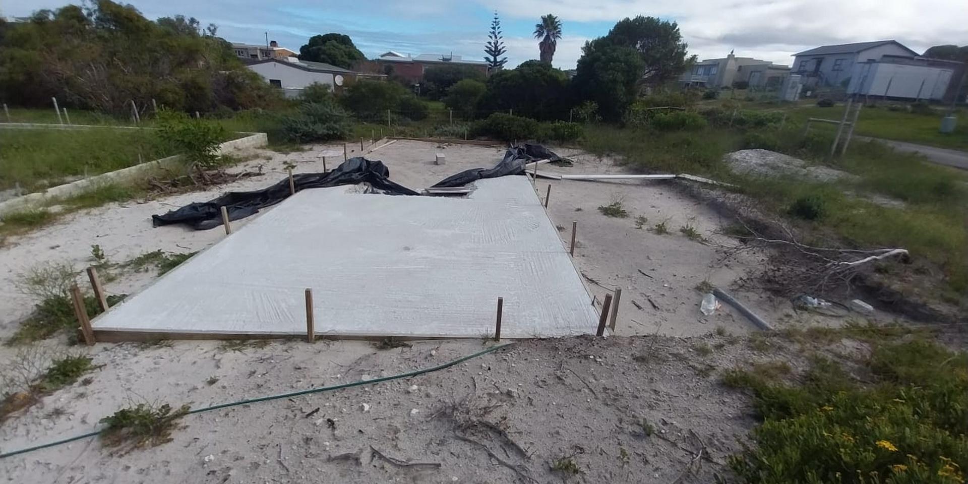Image 4 of 6