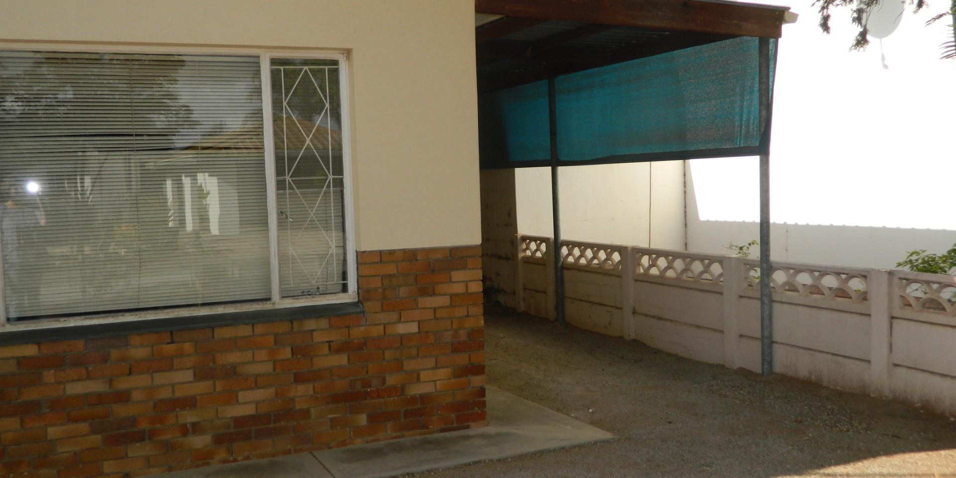 Image 4 of 6