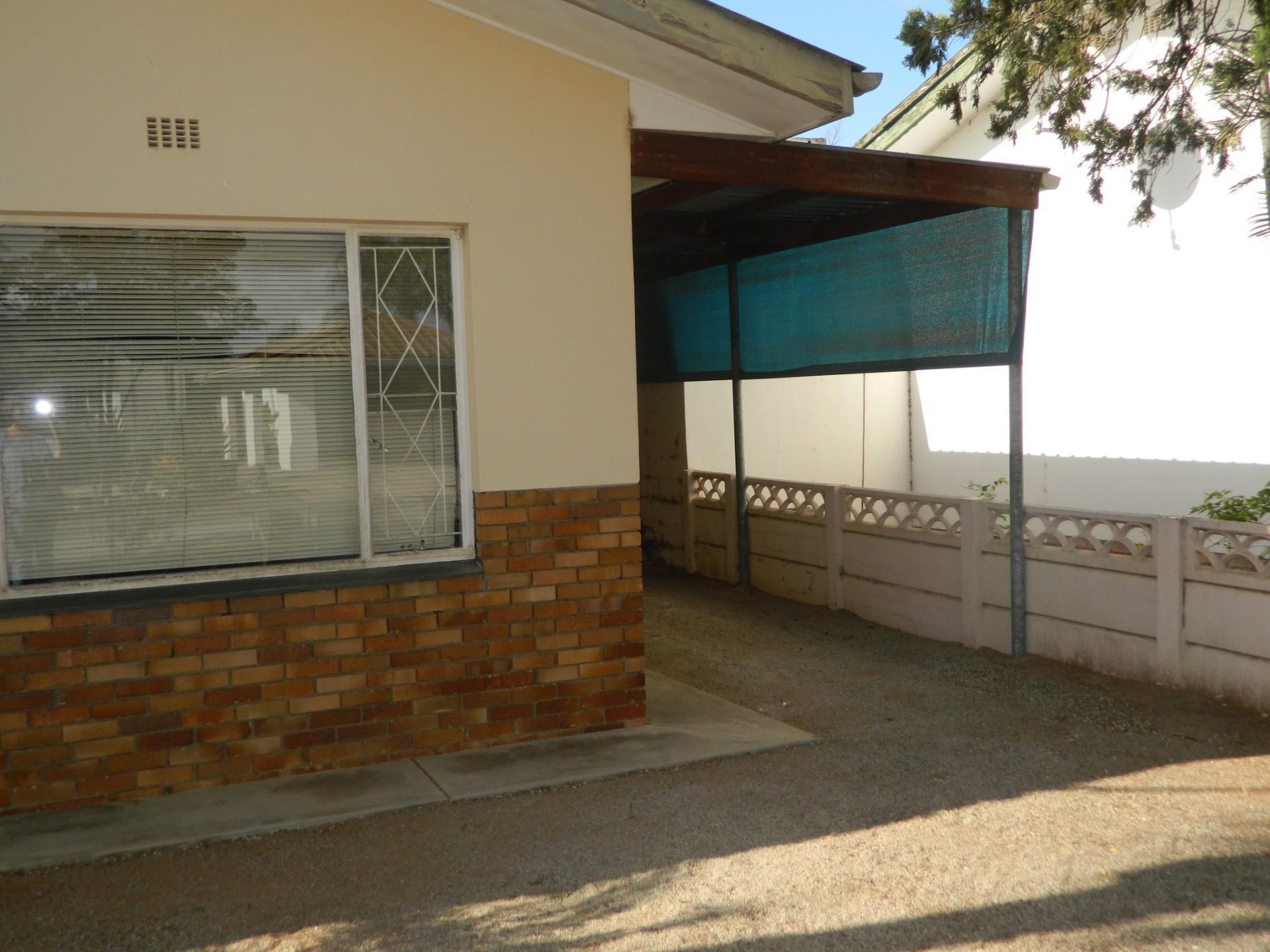 Image 4 of 6