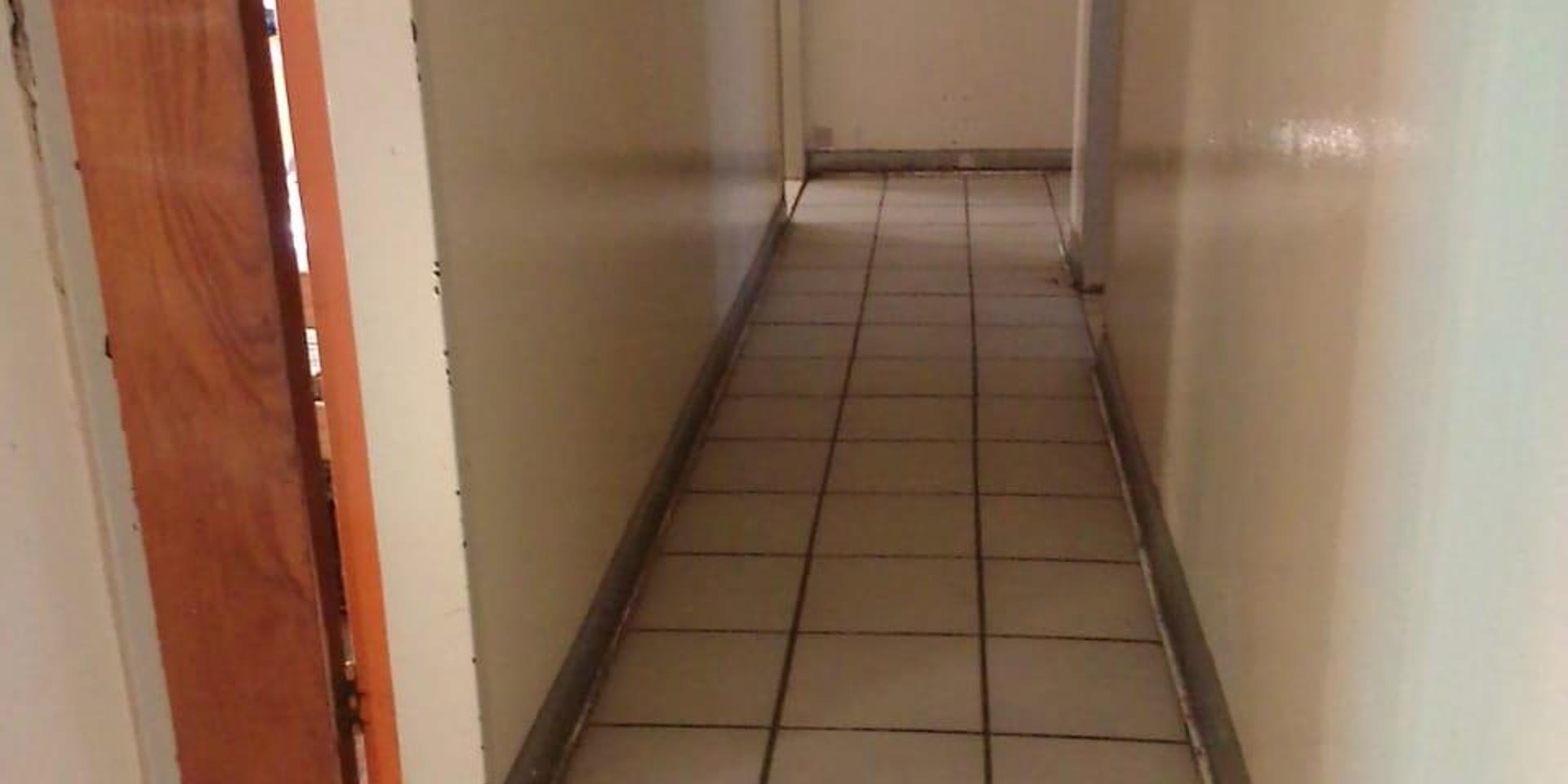 Image 2 of 6