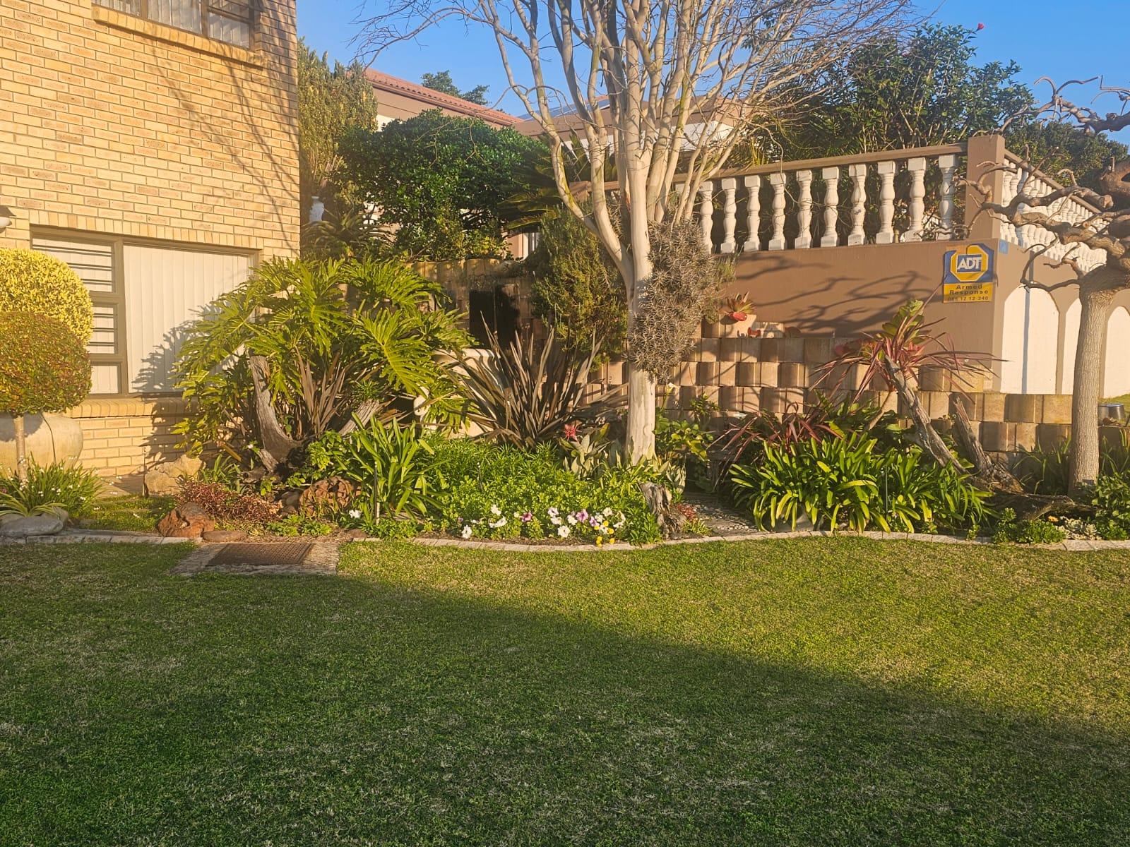 Image 3 of 6