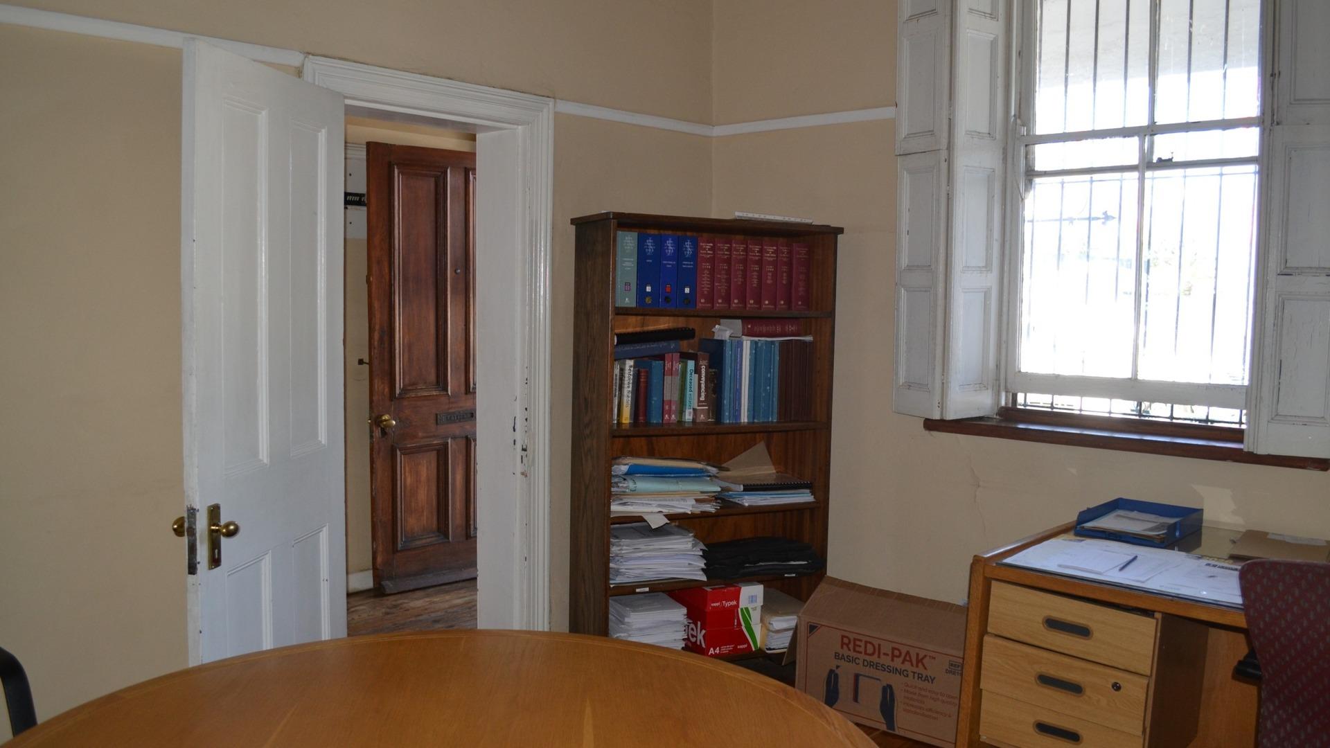 Image 3 of 6