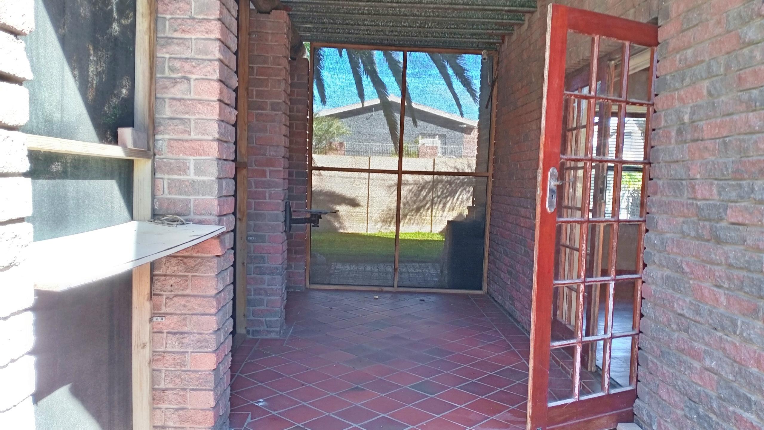 Image 12