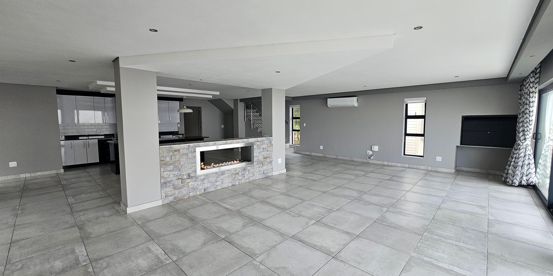 Image 4 of 6