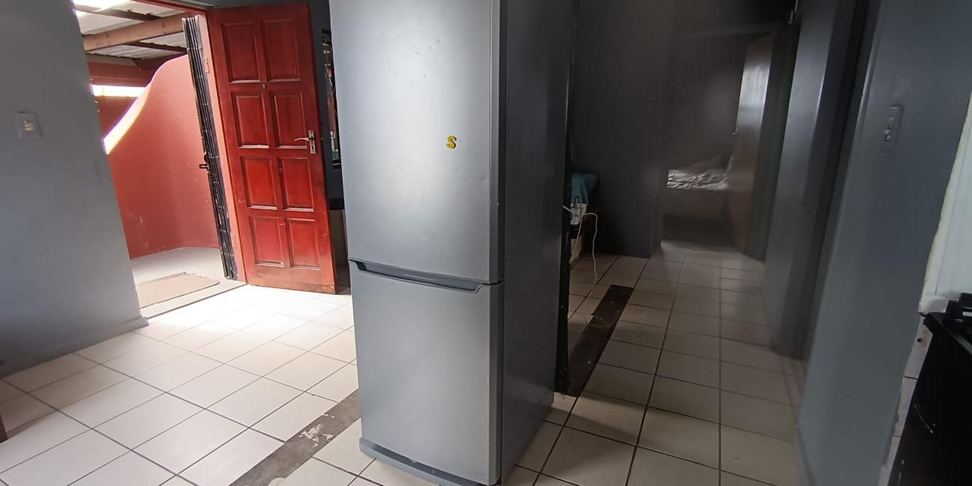 Image 5 of 6