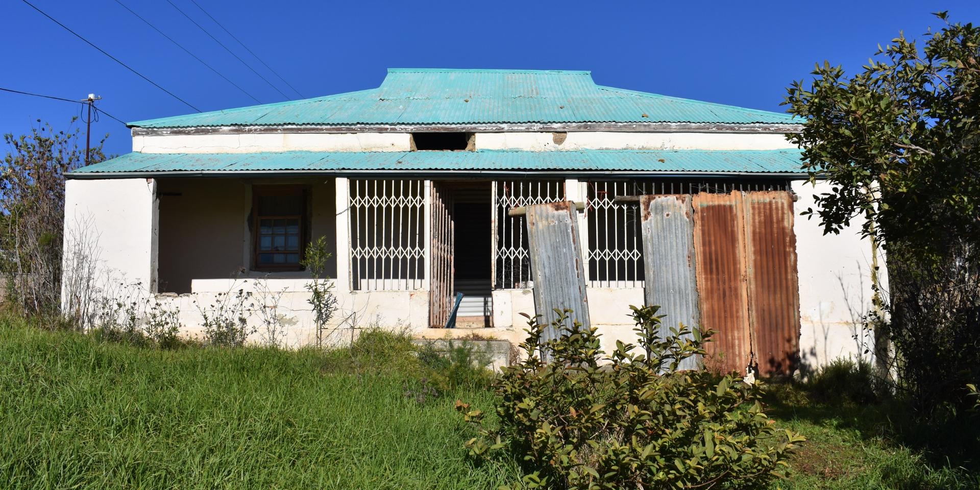 Image 1 of 6