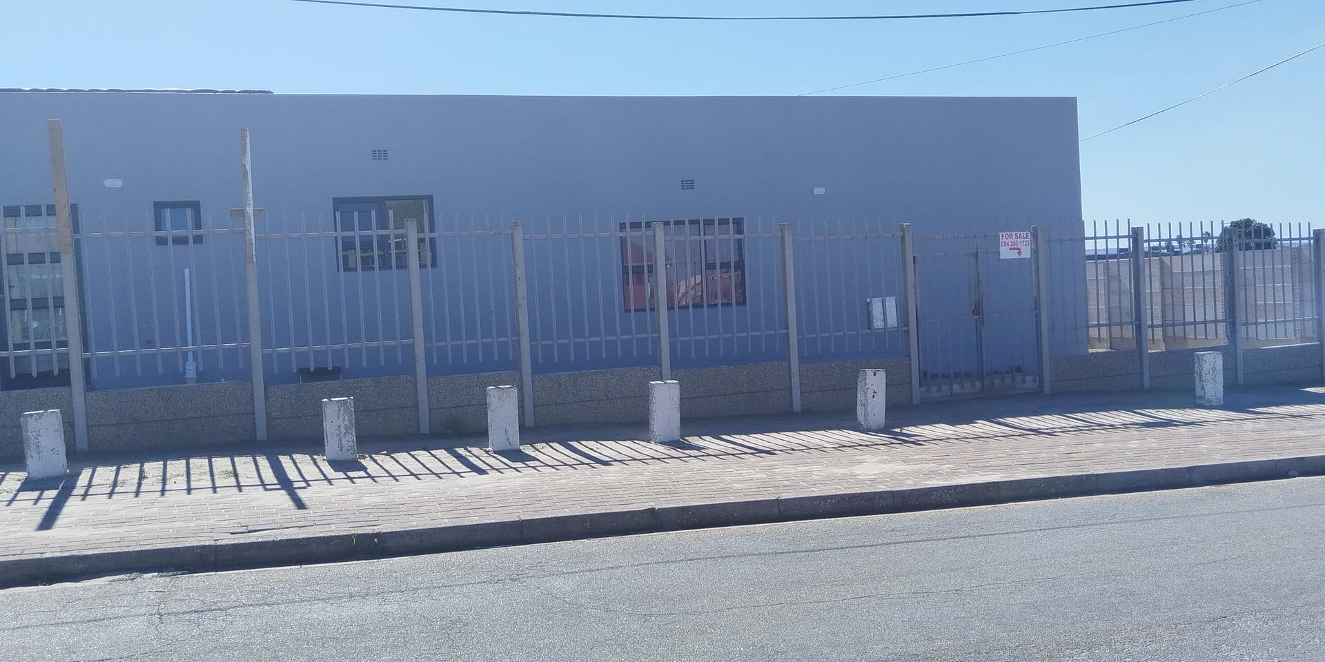 Image 1 of 6