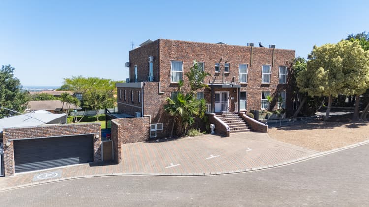 Main property image