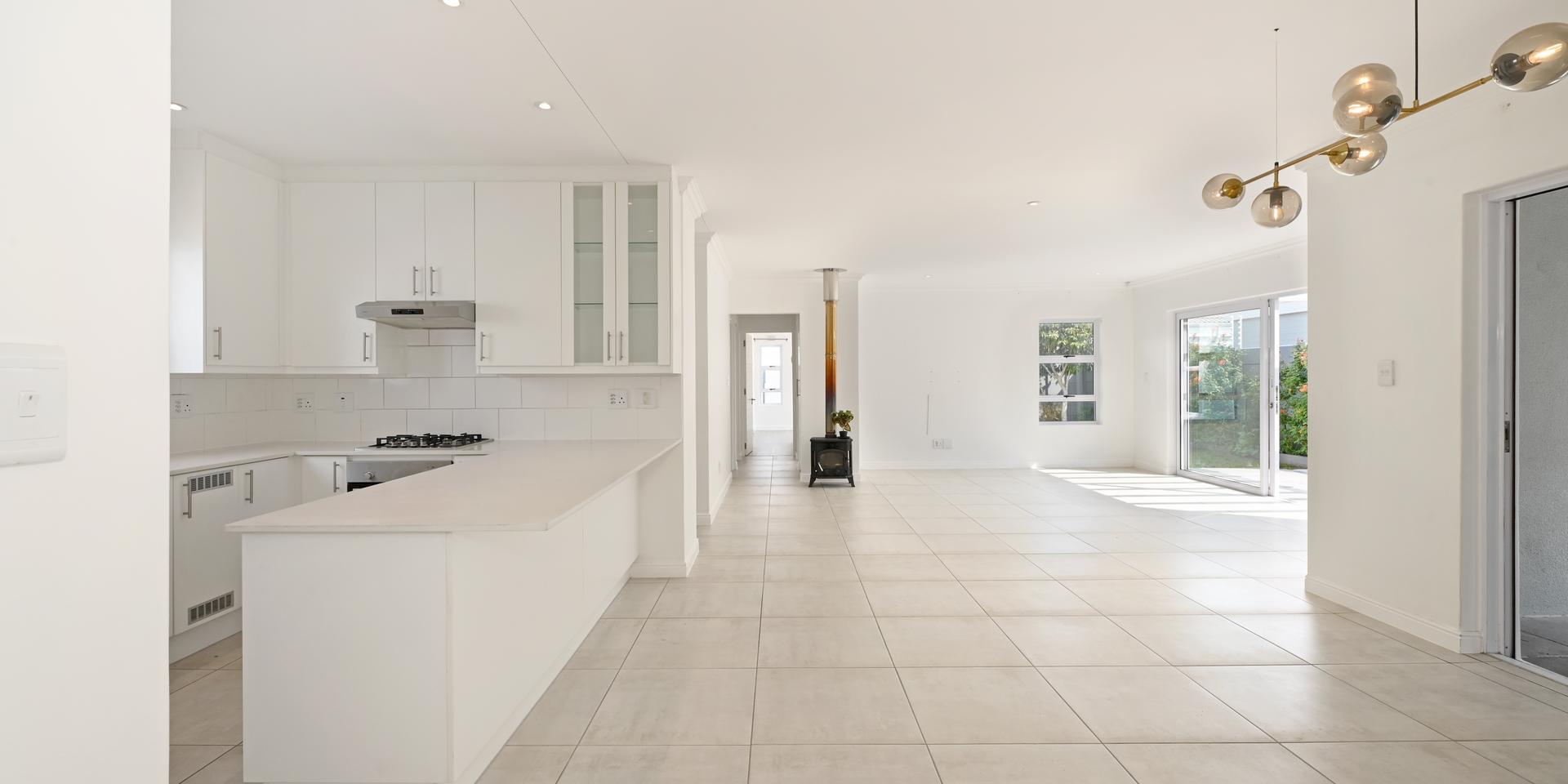 Image 2 of 6