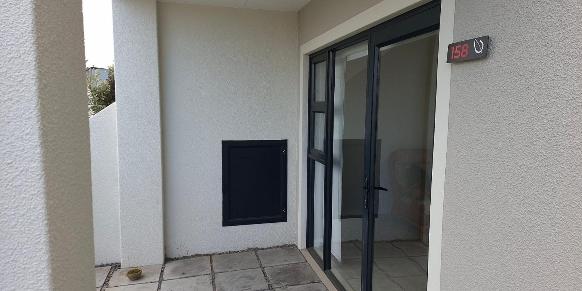 Image 3 of 6