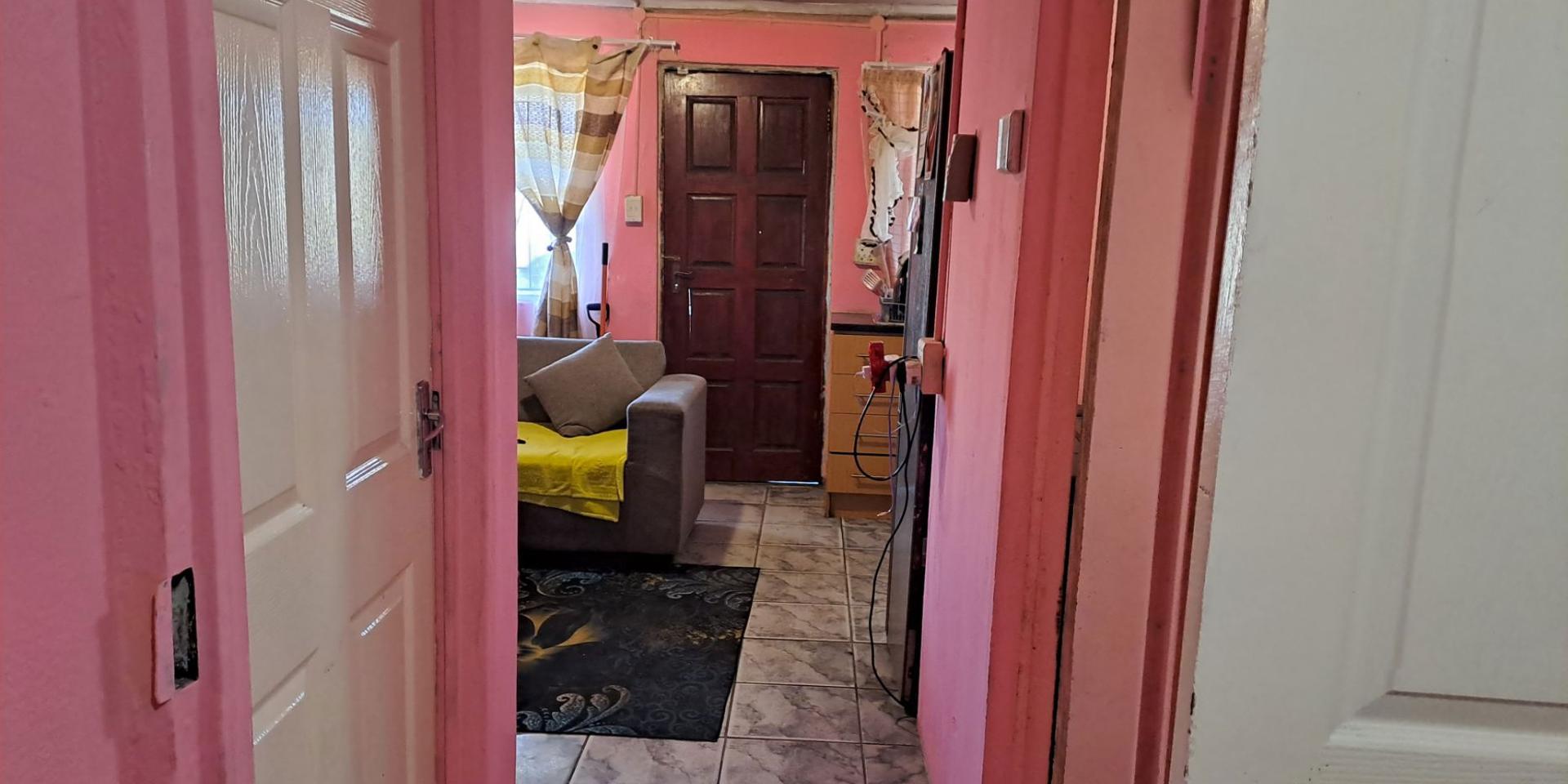 Image 4 of 6