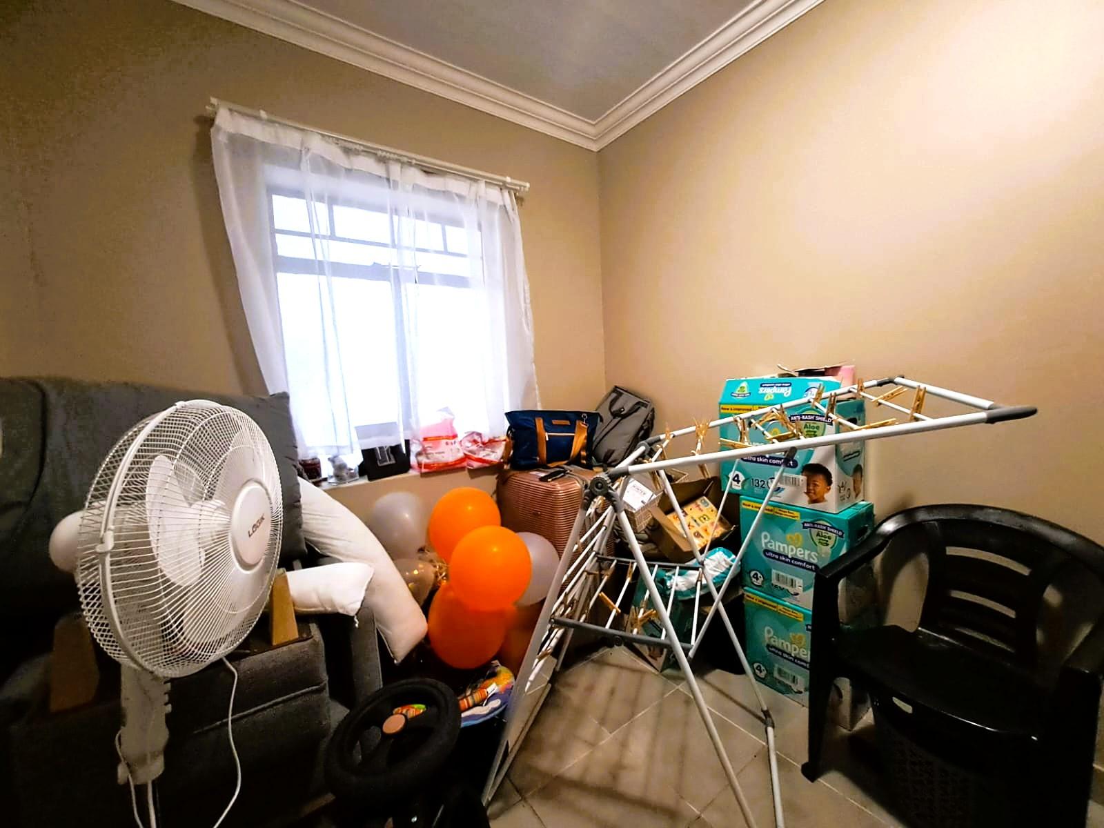 Image 12