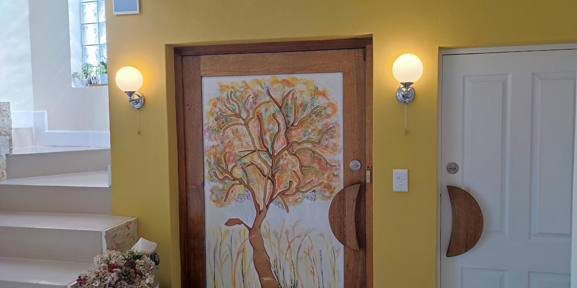 Image 2 of 6