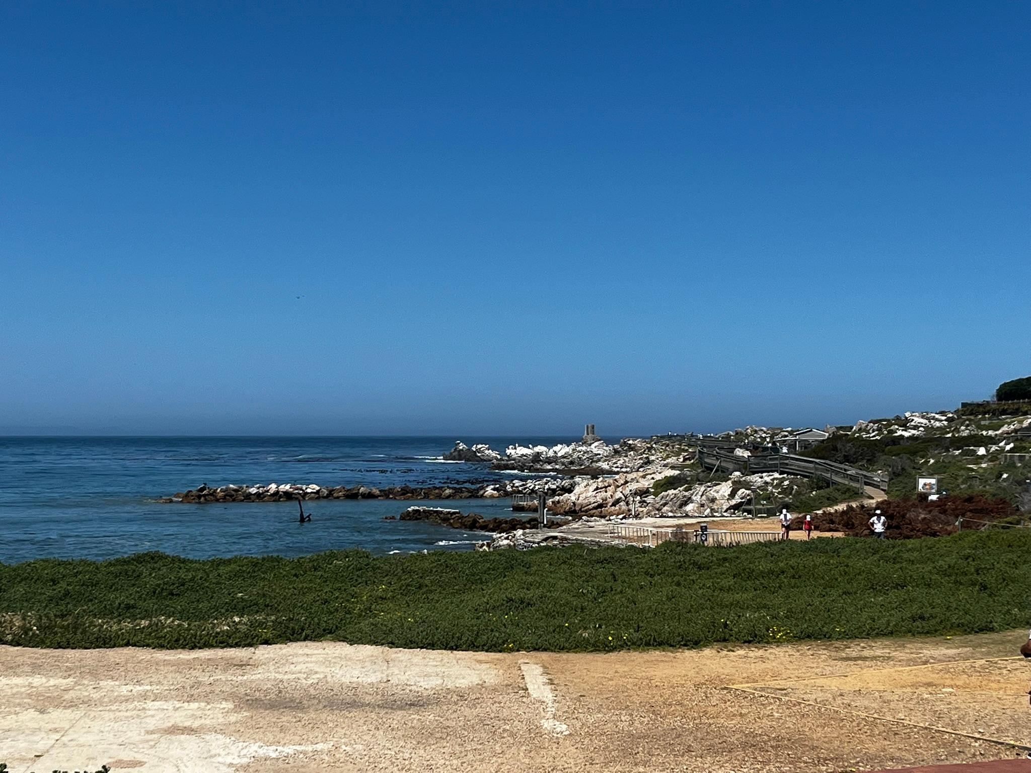 Image 2 of 6