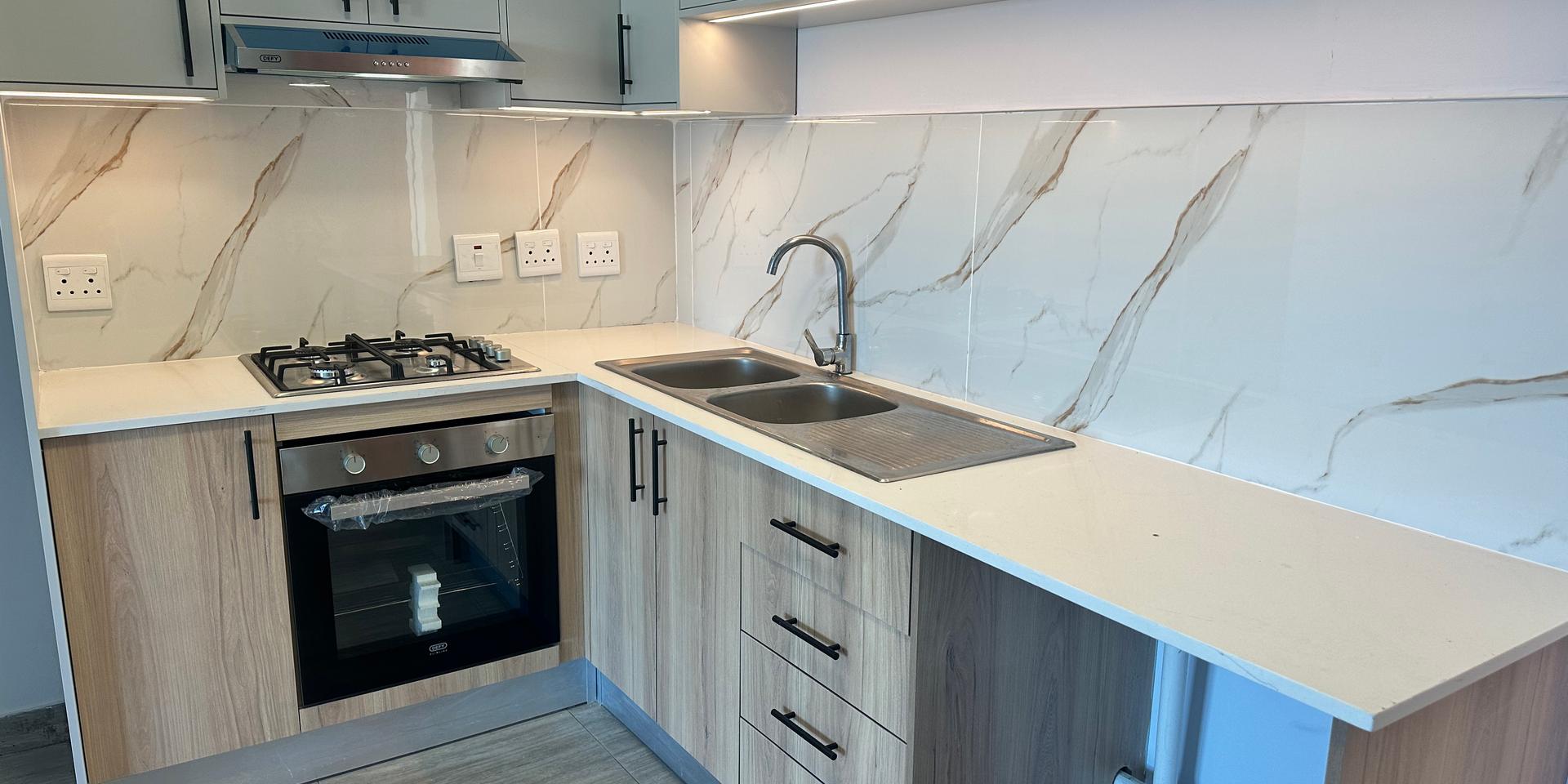 Image 4 of 6