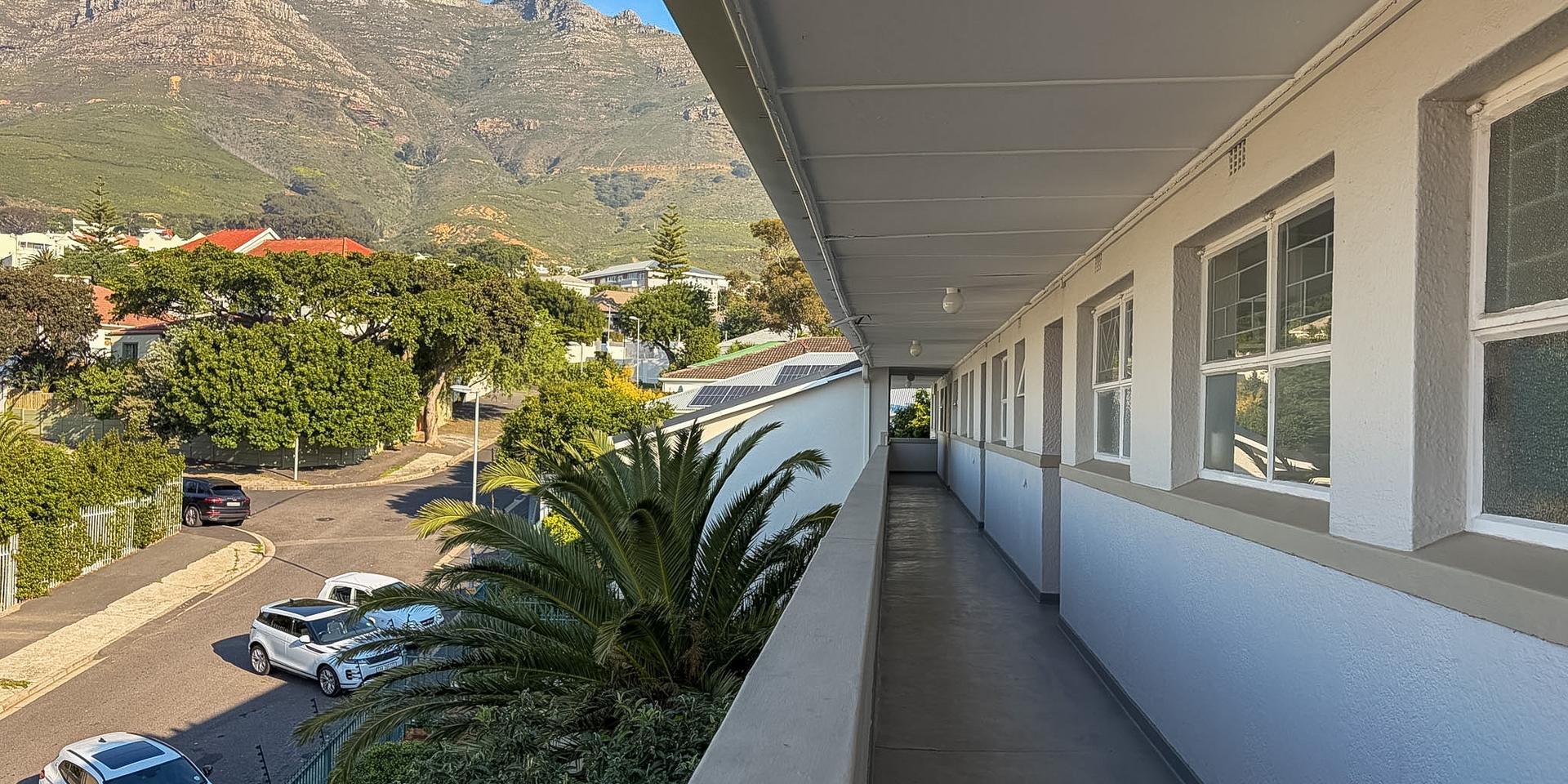 Image 3 of 6