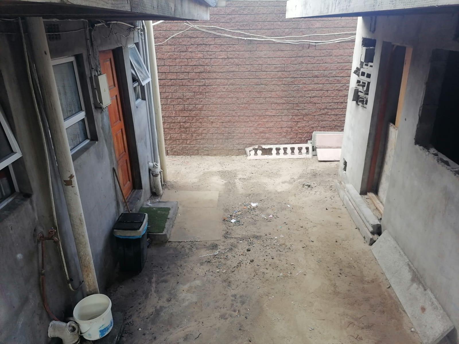 Image 5 of 6