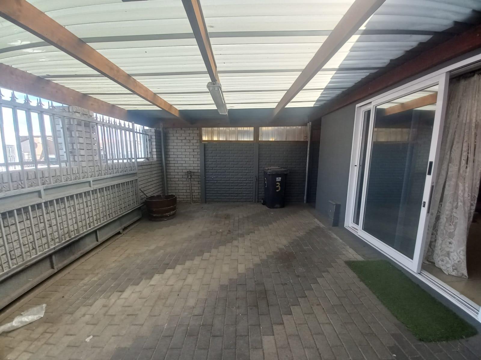 Image 5 of 6