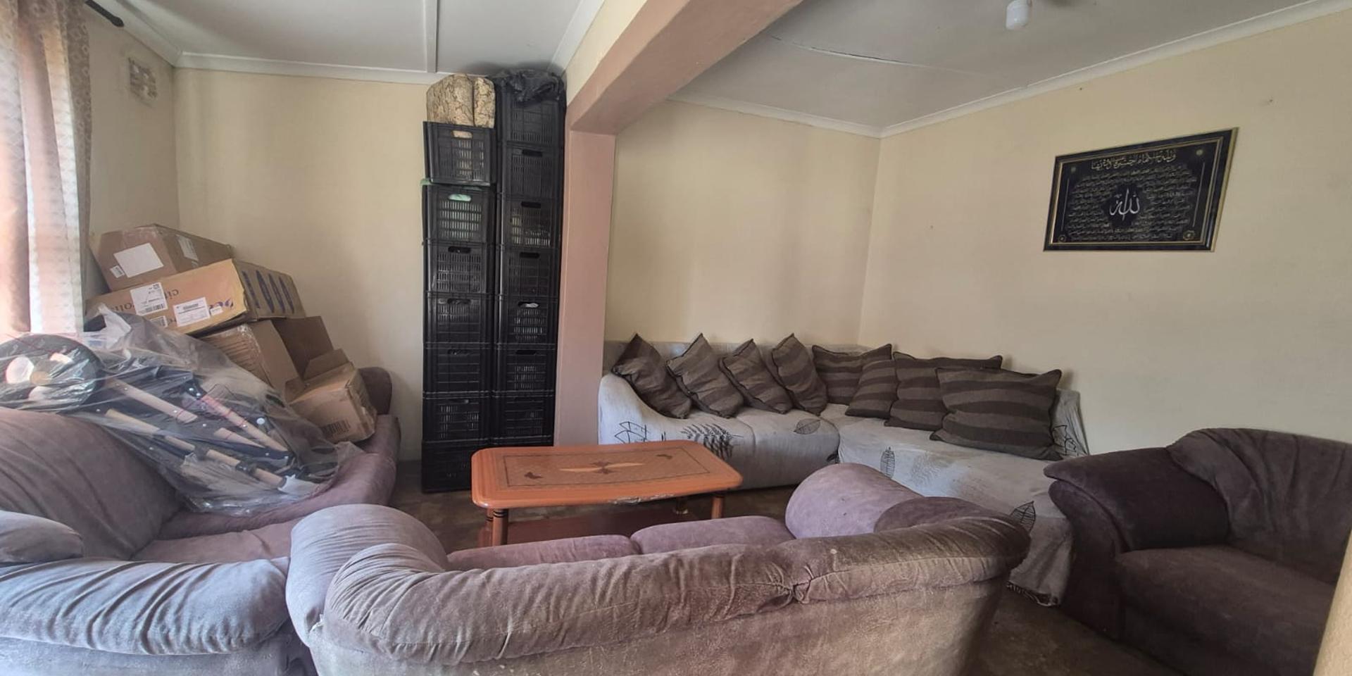 Image 4 of 6