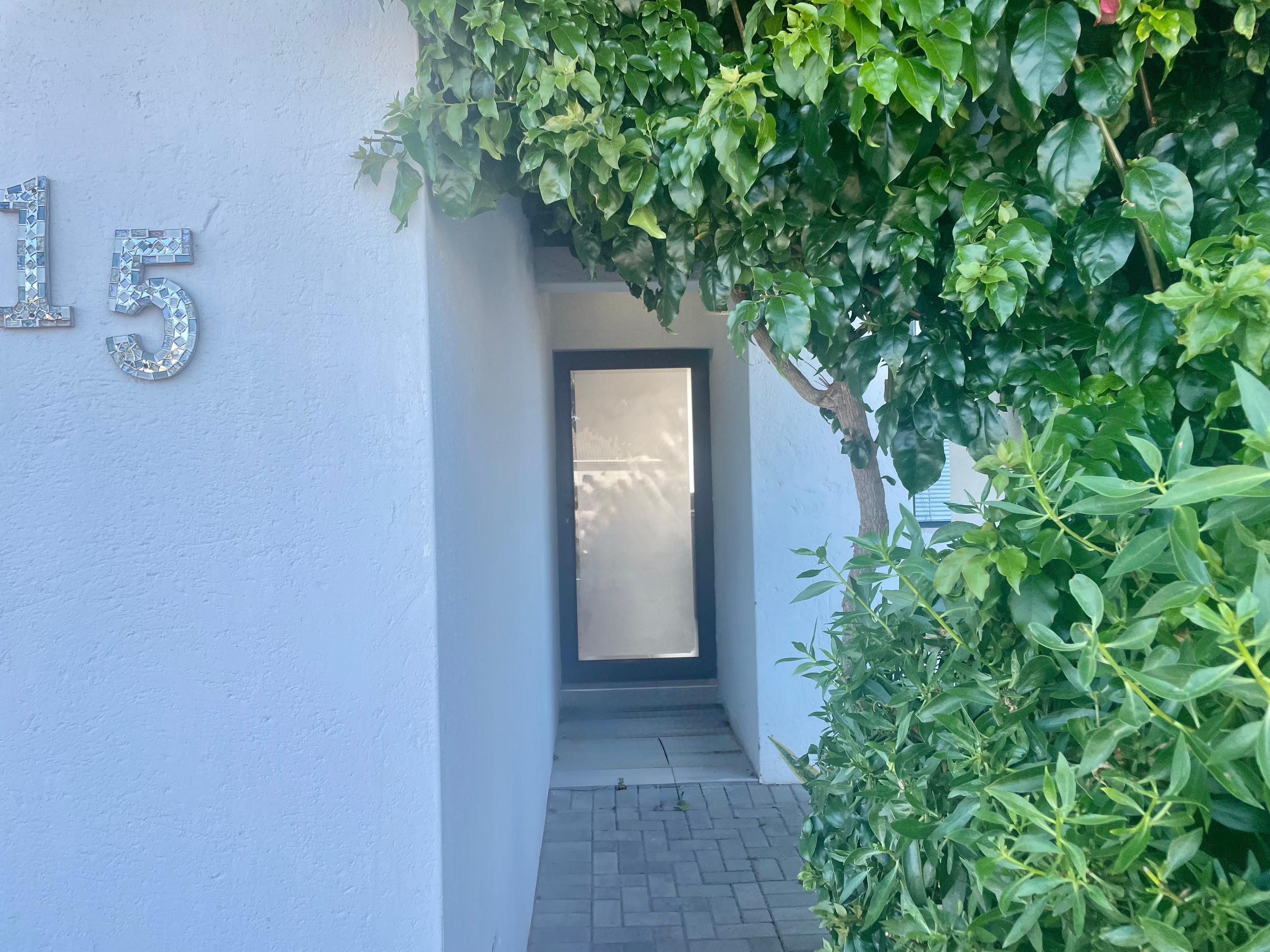 Image 4 of 6