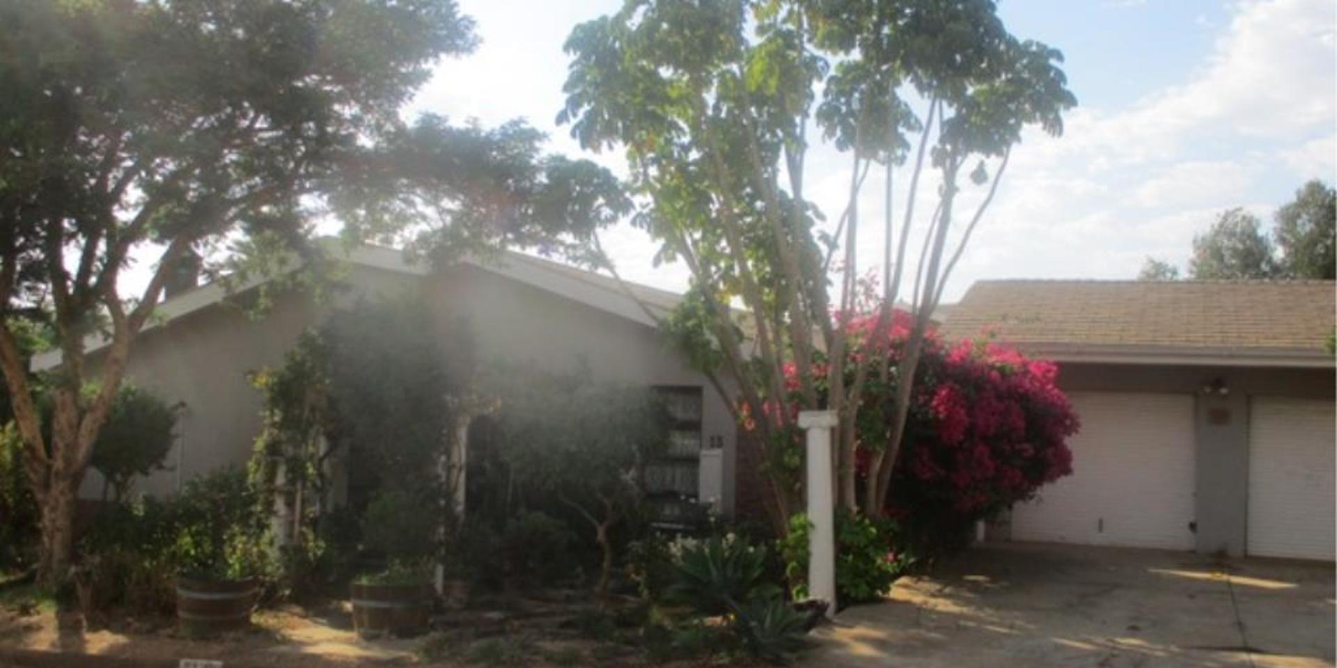 Image 2 of 6