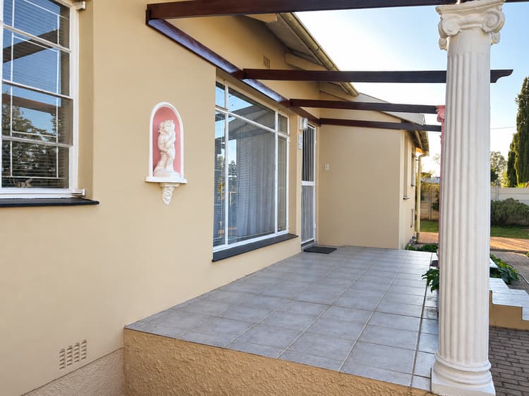 Main property image