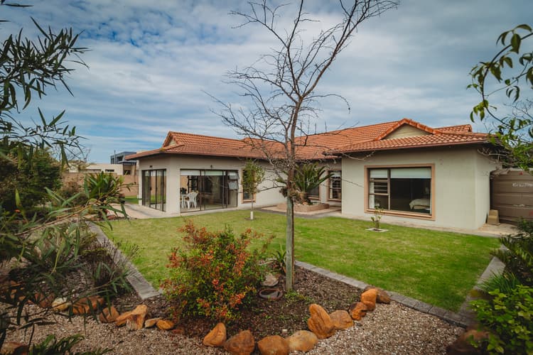 Main property image