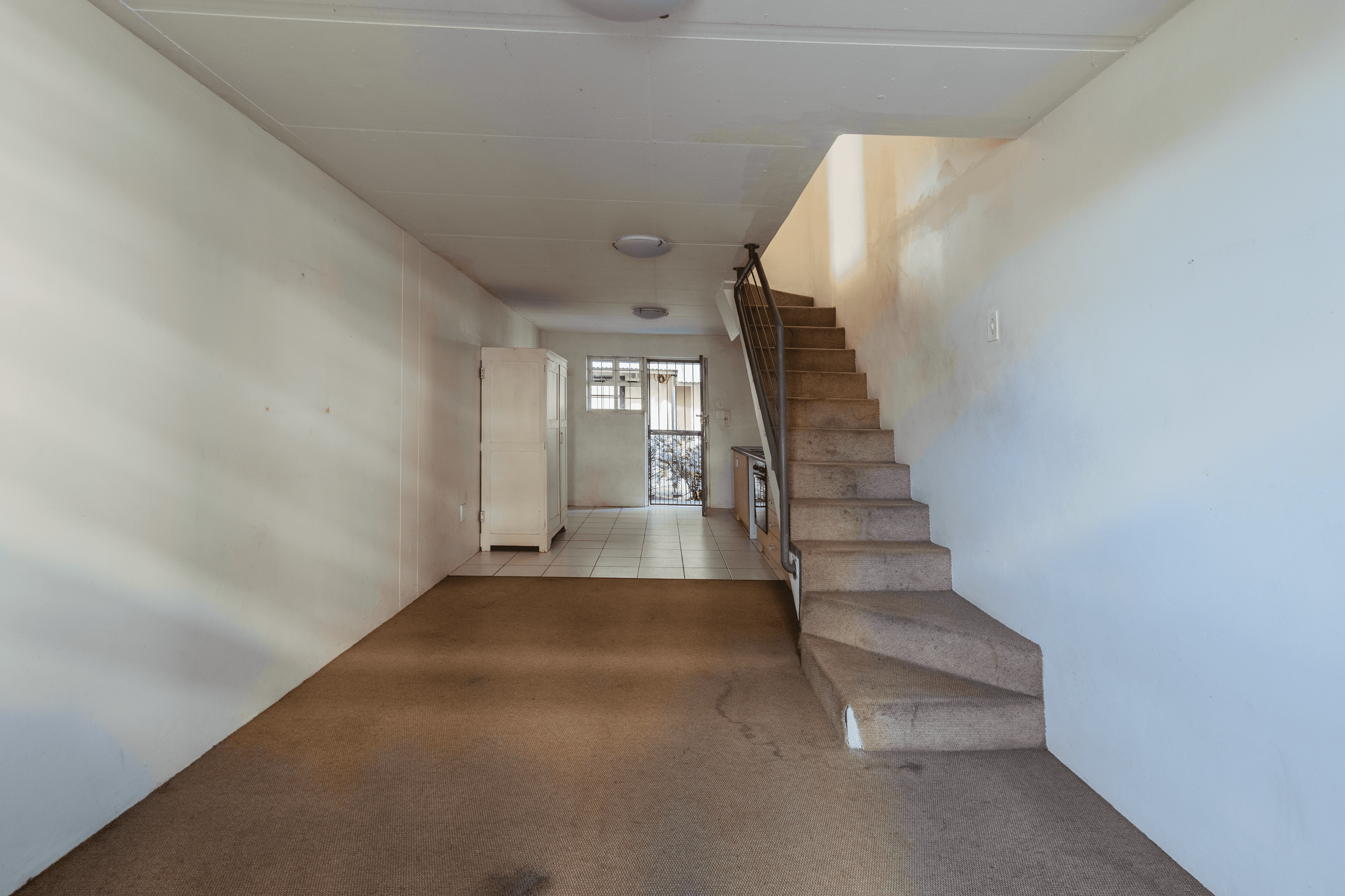 Image 4 of 6