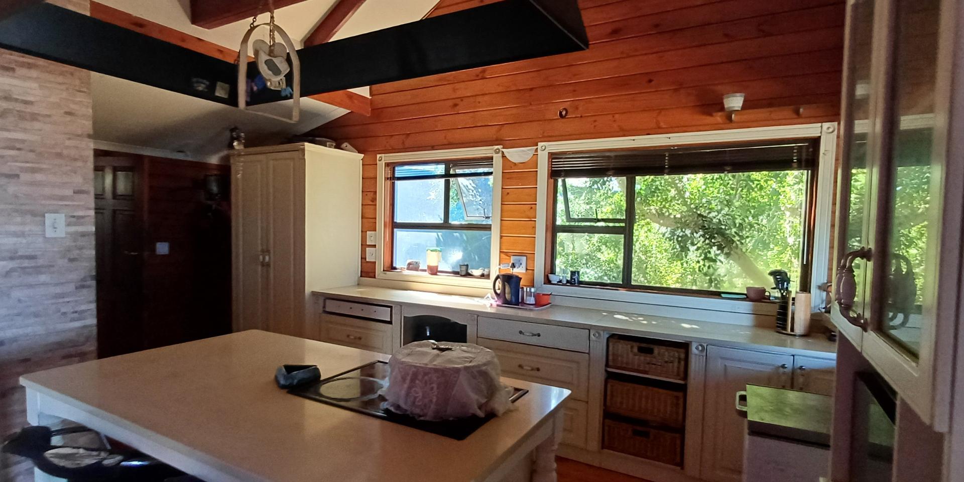Image 2 of 6