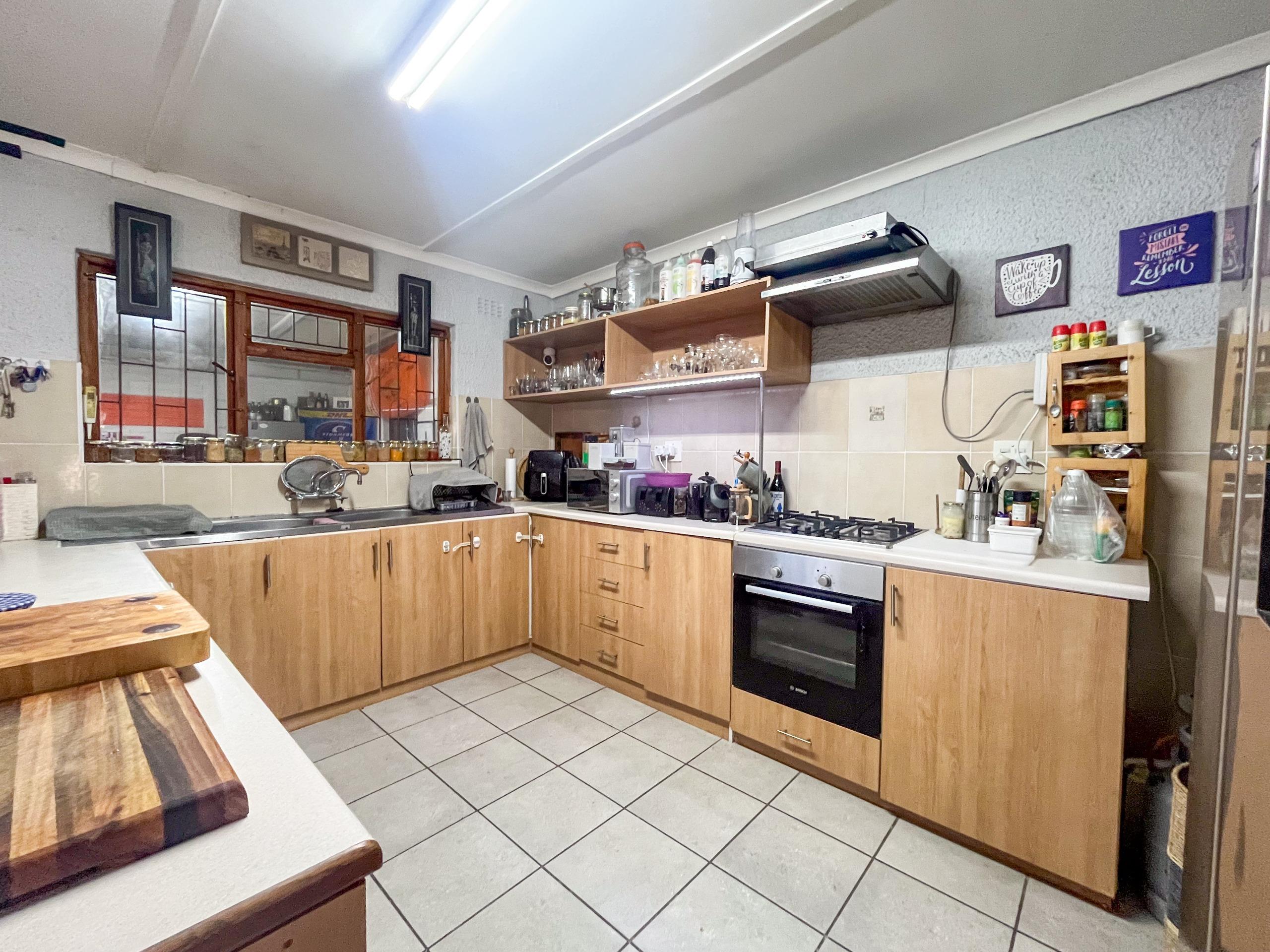 Image 5 of 6