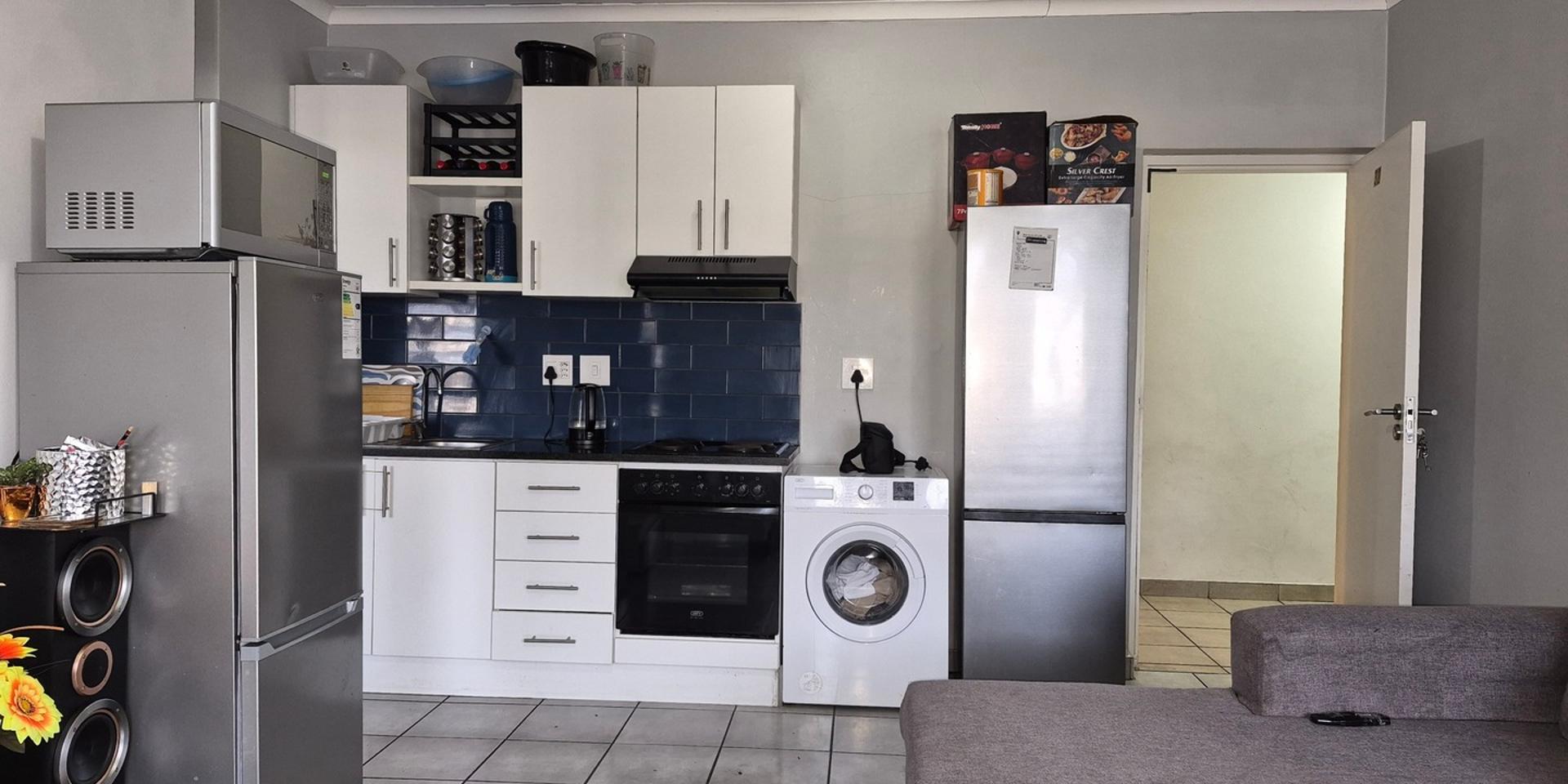 Image 5 of 6
