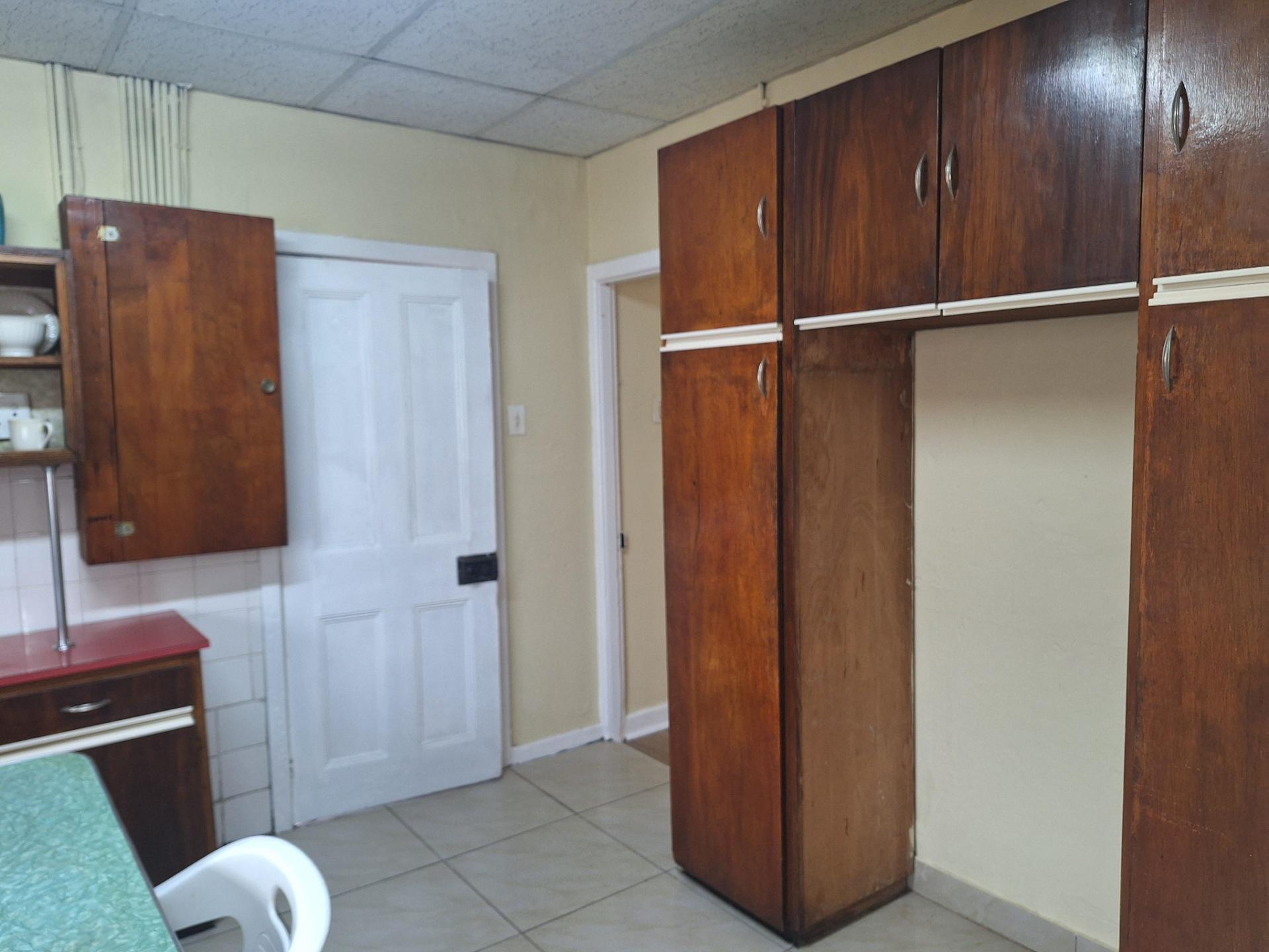 Image 2 of 6