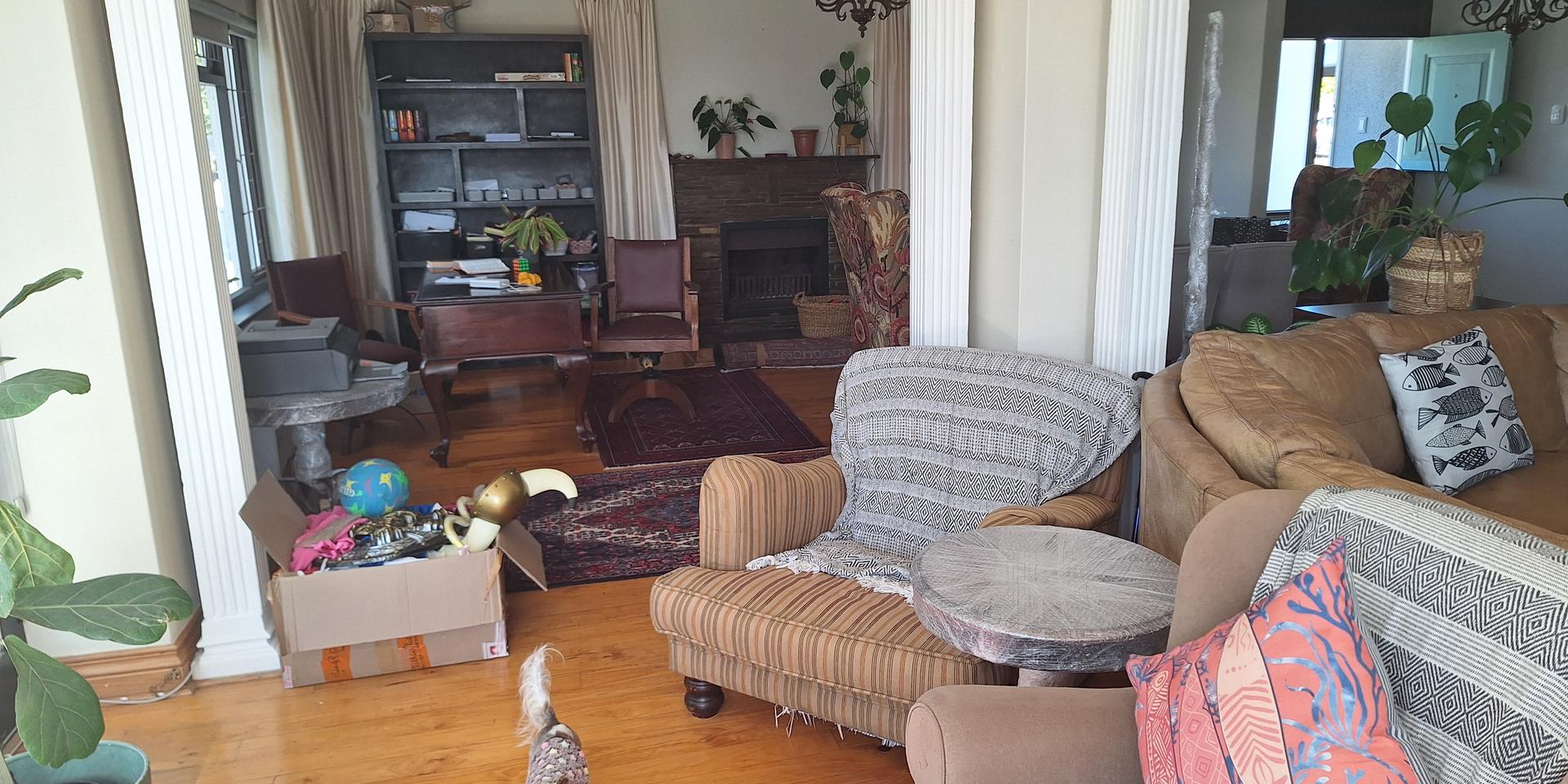 Image 3 of 6