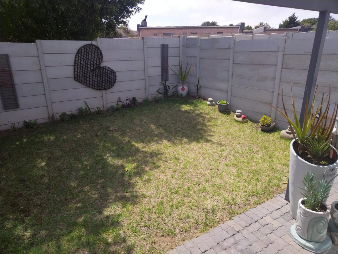 Image 4 of 6