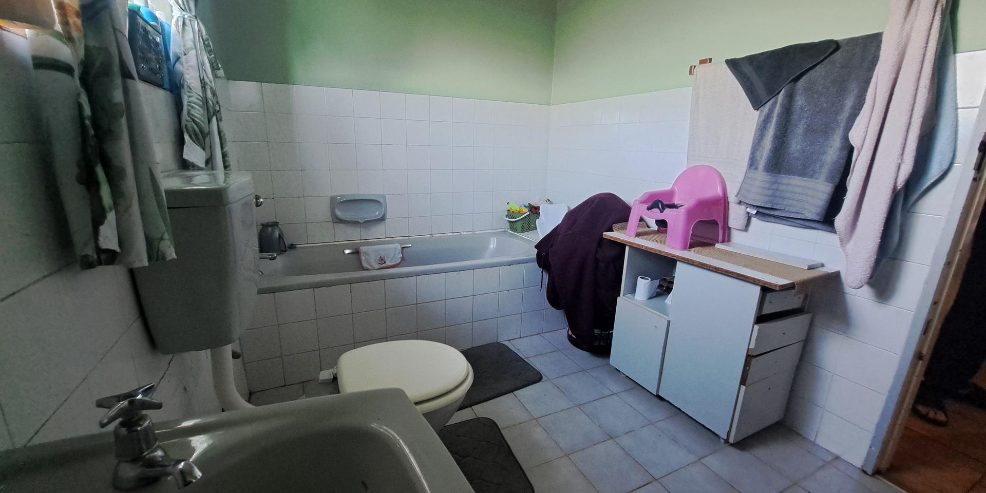 Image 5 of 6