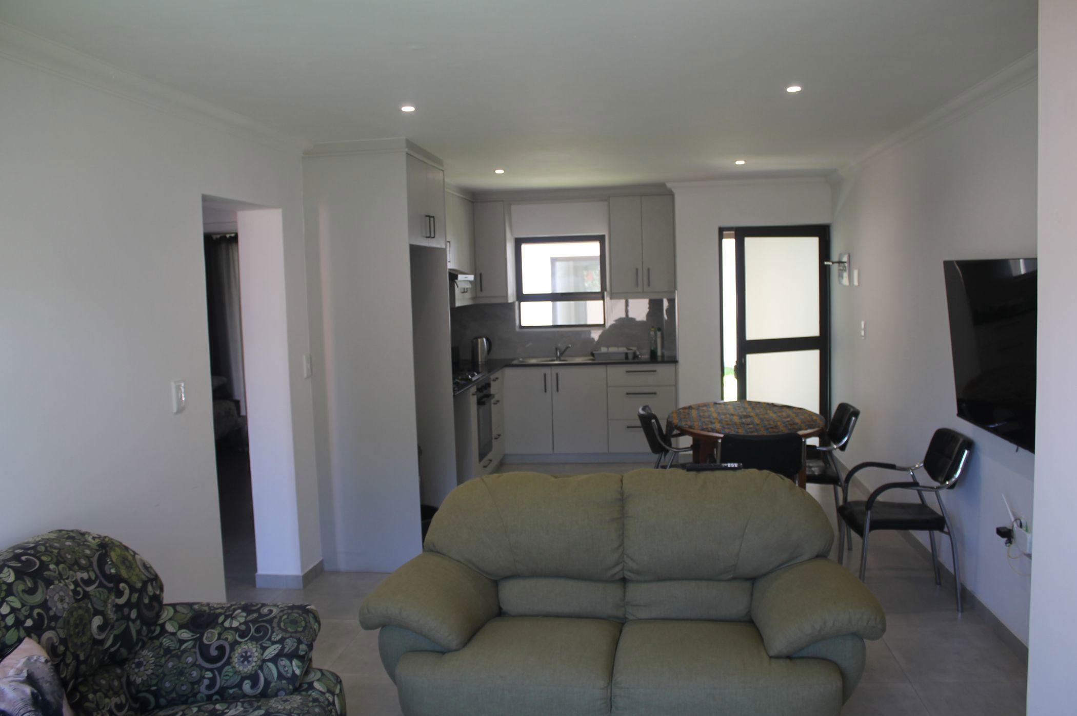 Image 2 of 6