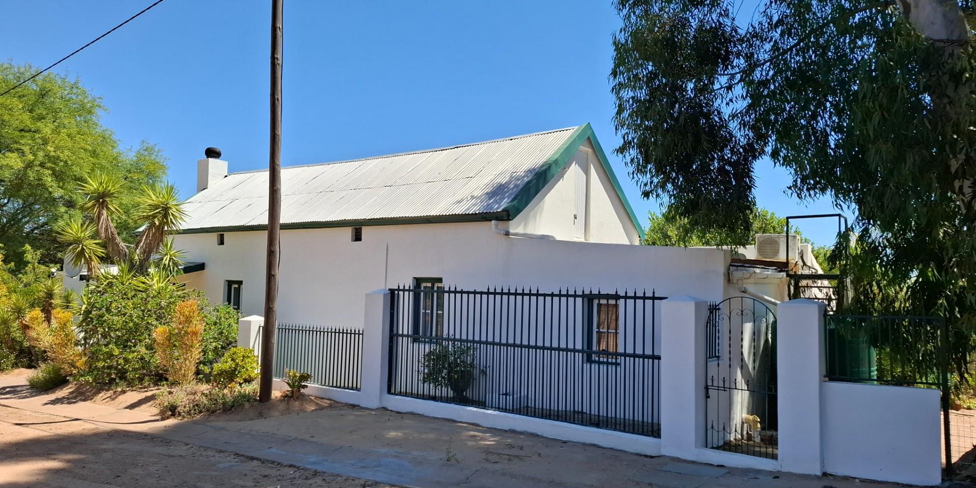 Image 4 of 6