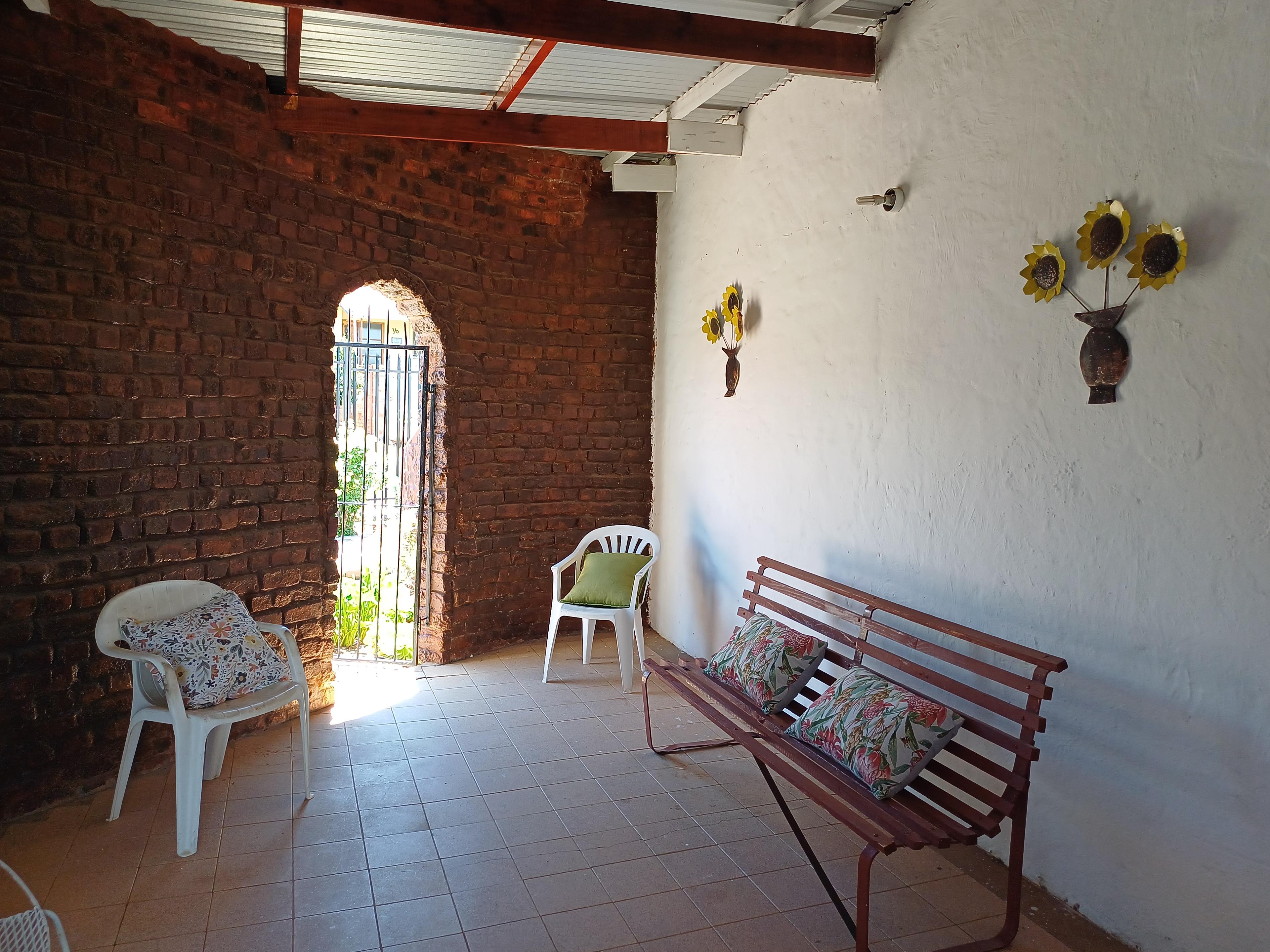 Image 4 of 6