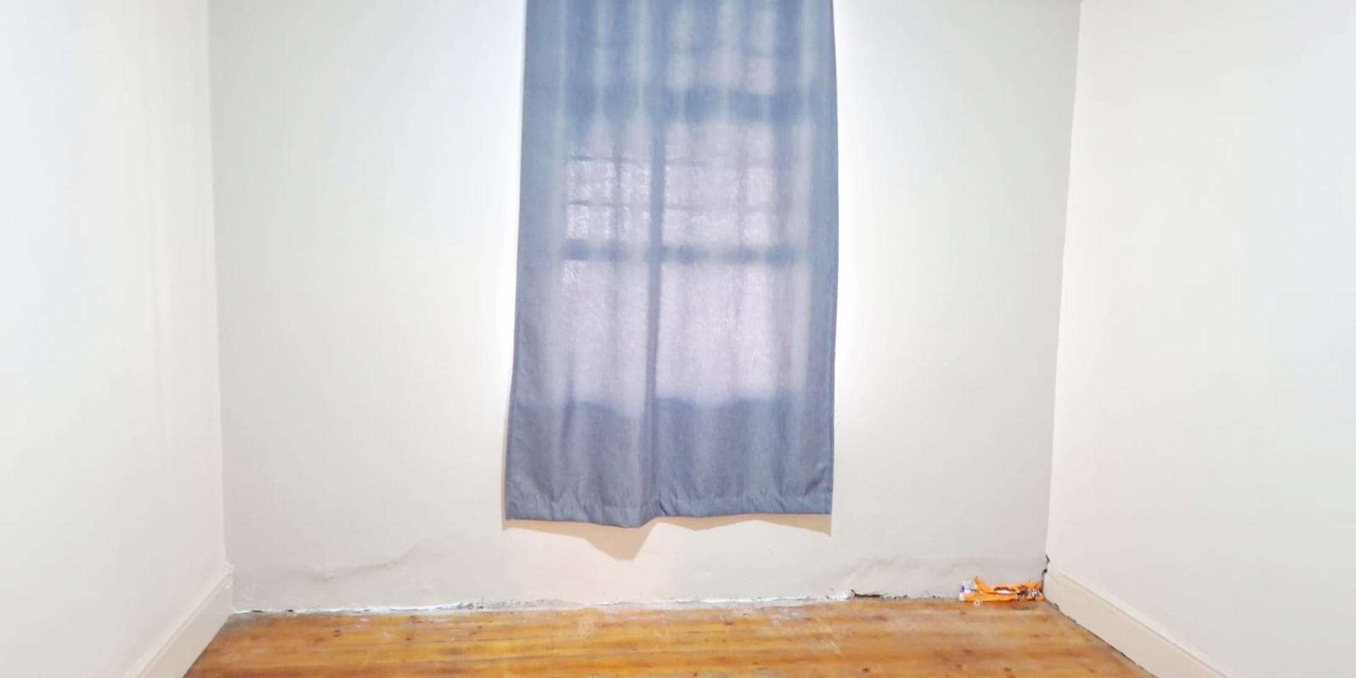 Image 4 of 6