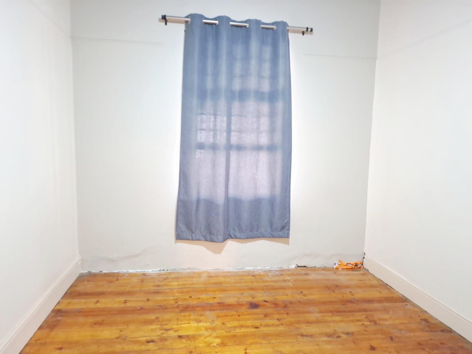 Image 4 of 6