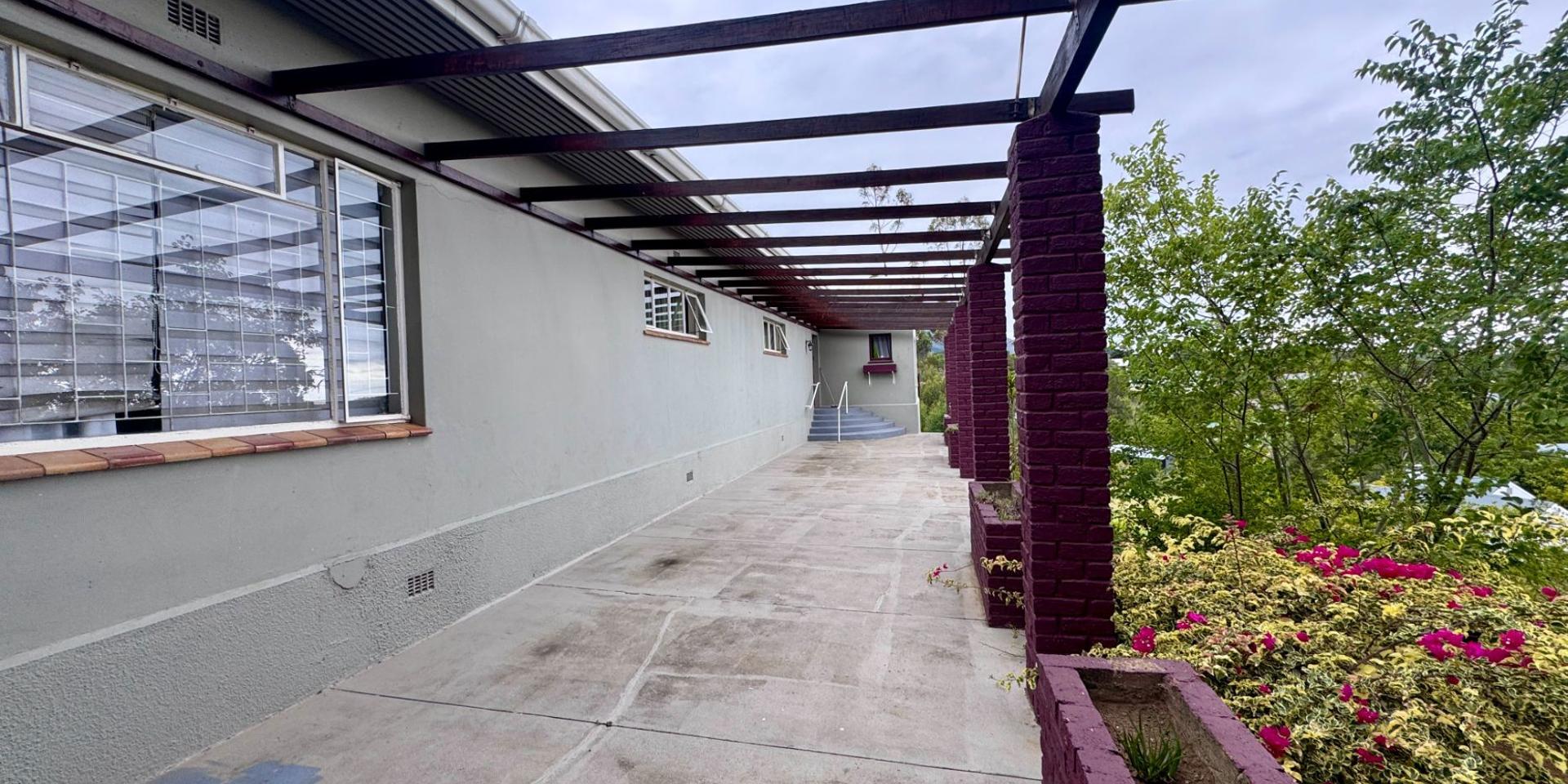 Image 4 of 6